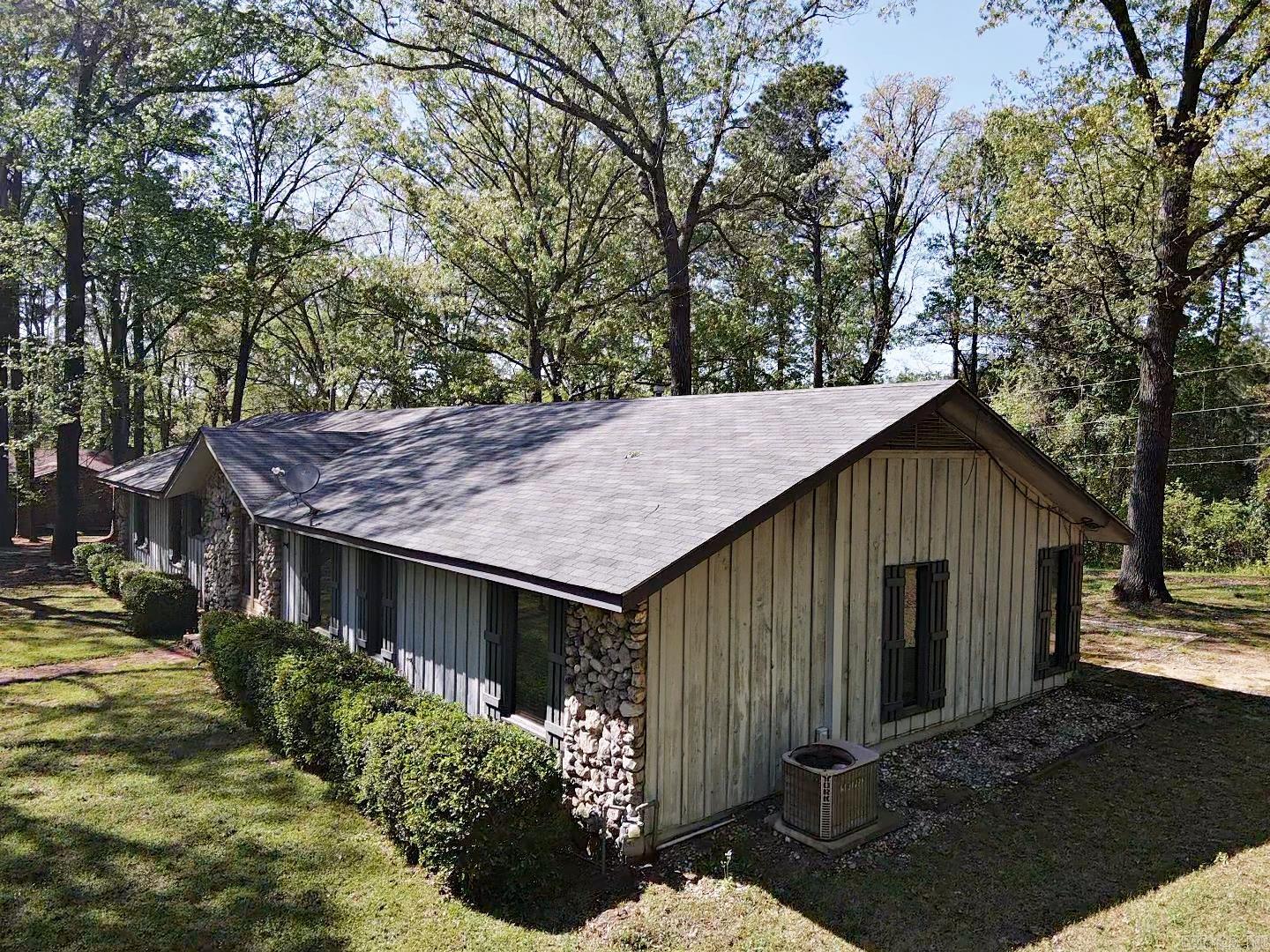 100 Canterbury Lane