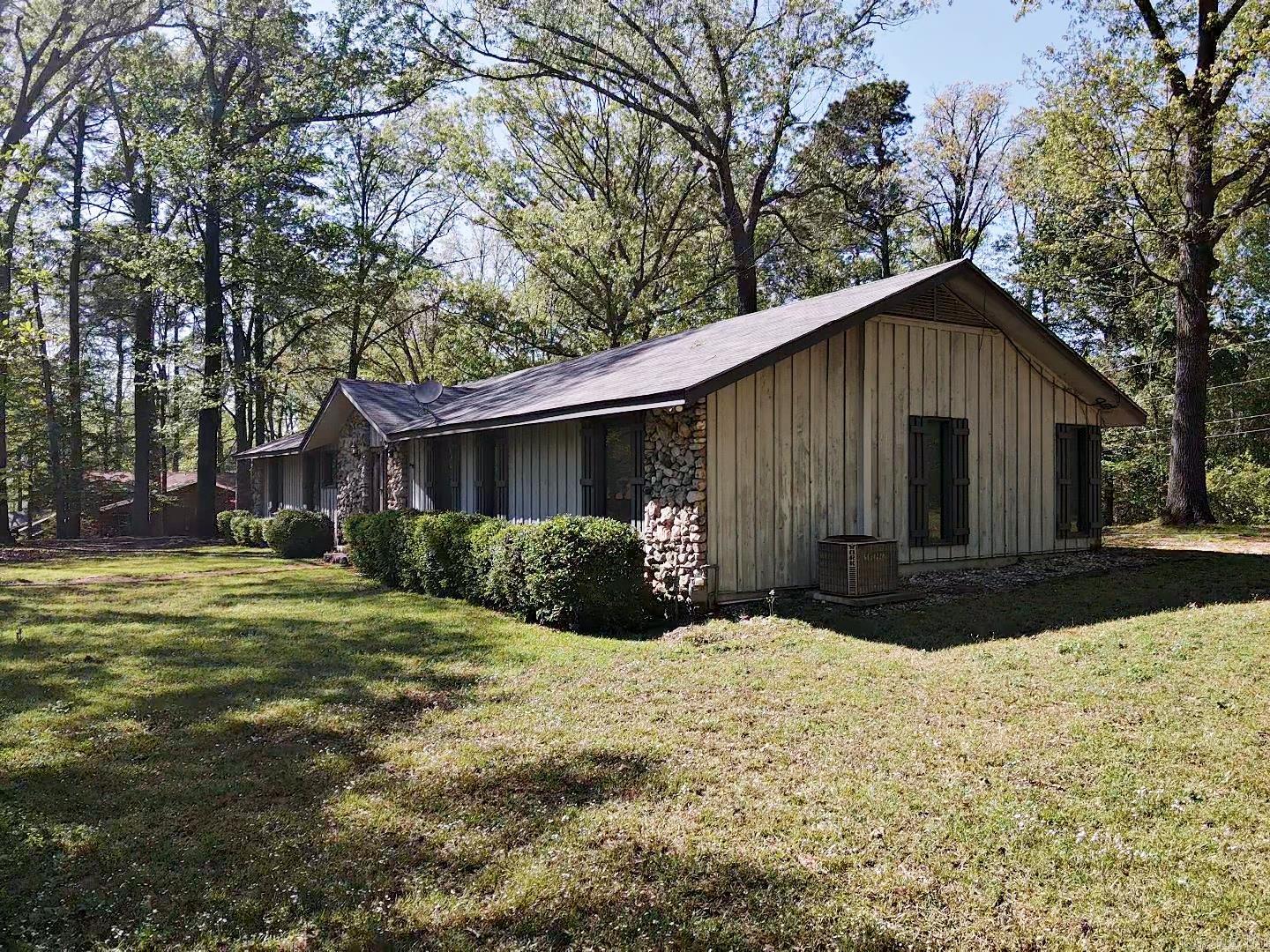 100 Canterbury Lane