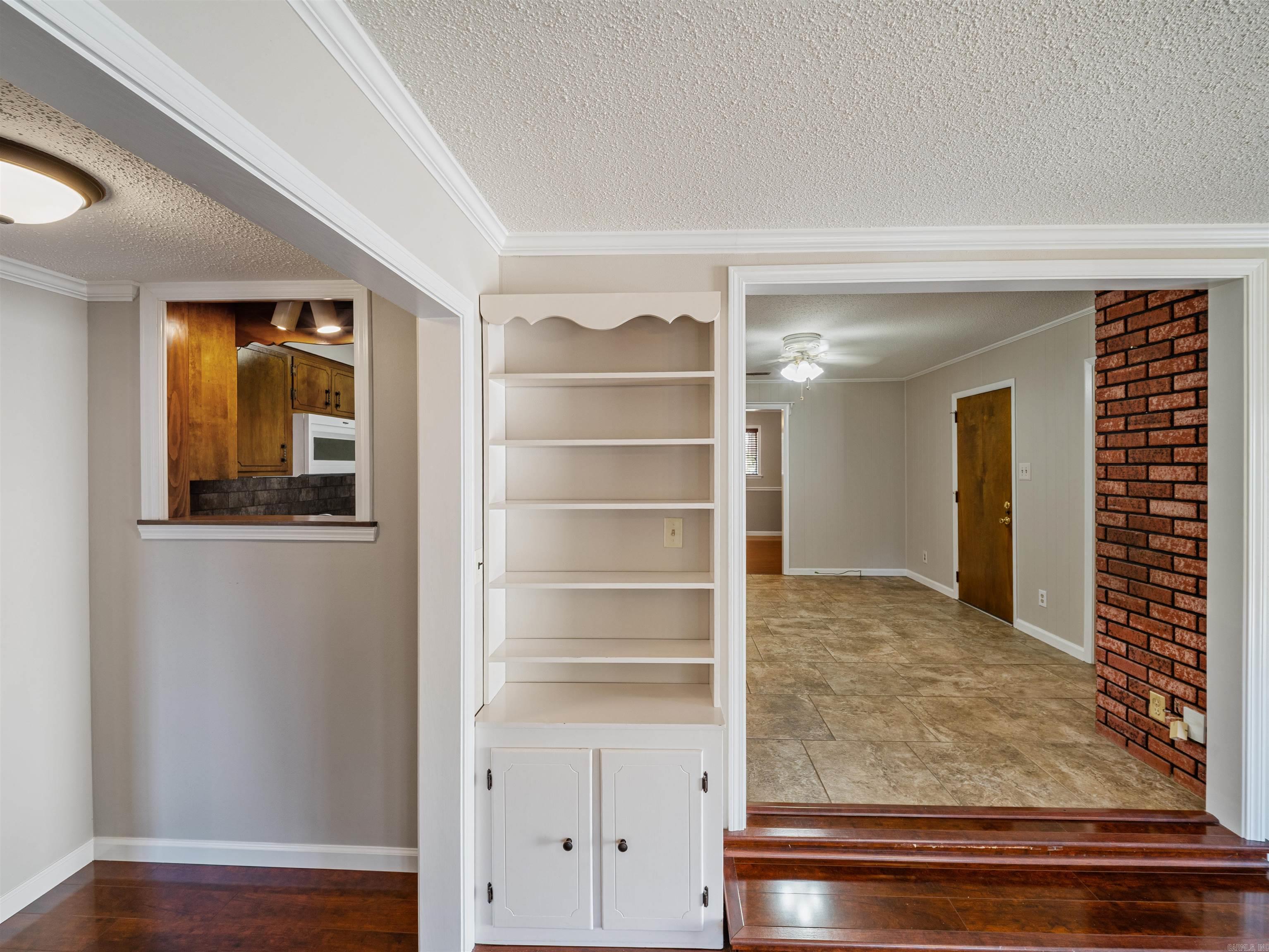 517 BOWERS Drive