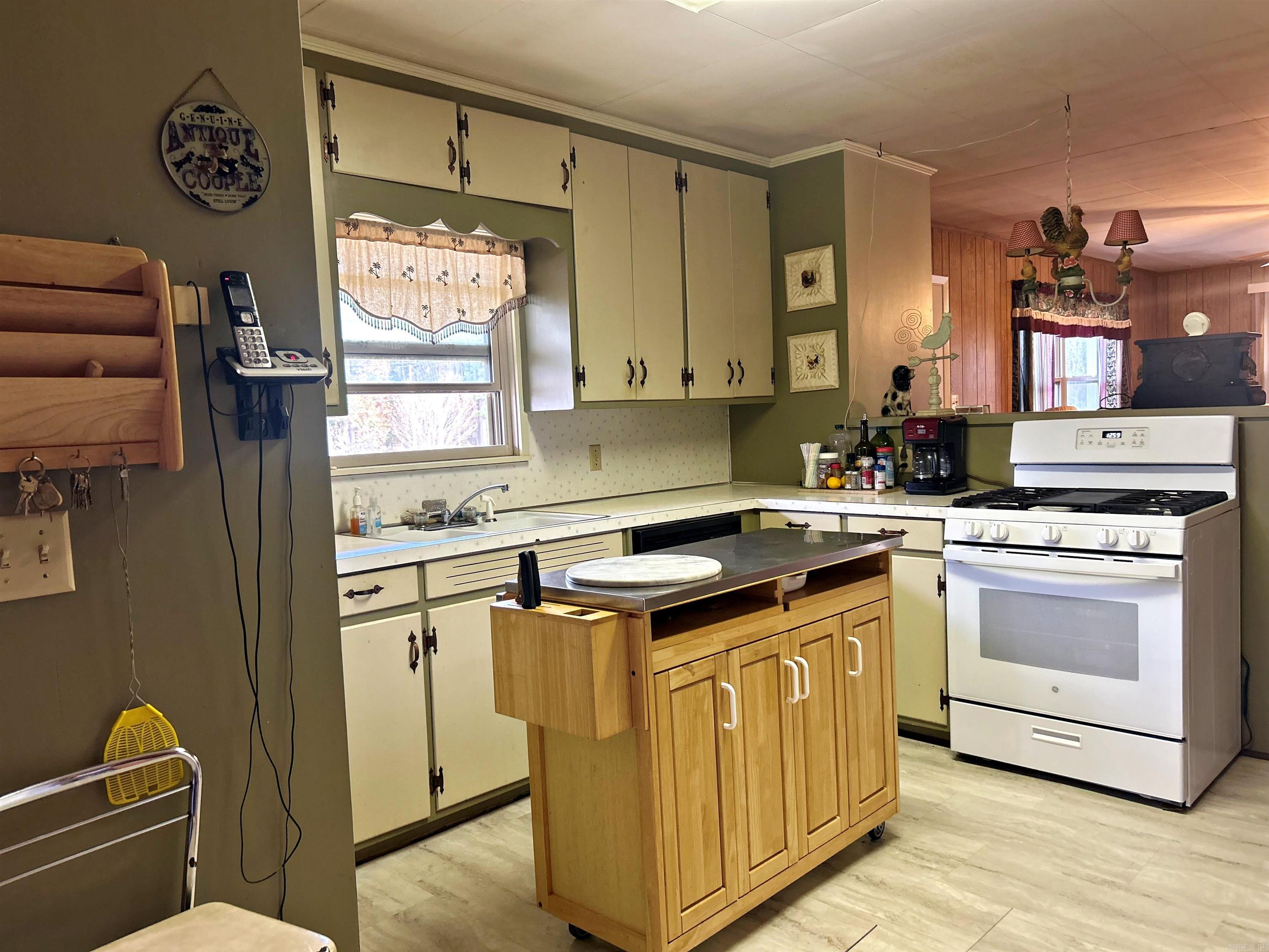 5261 Hickory Grove Road