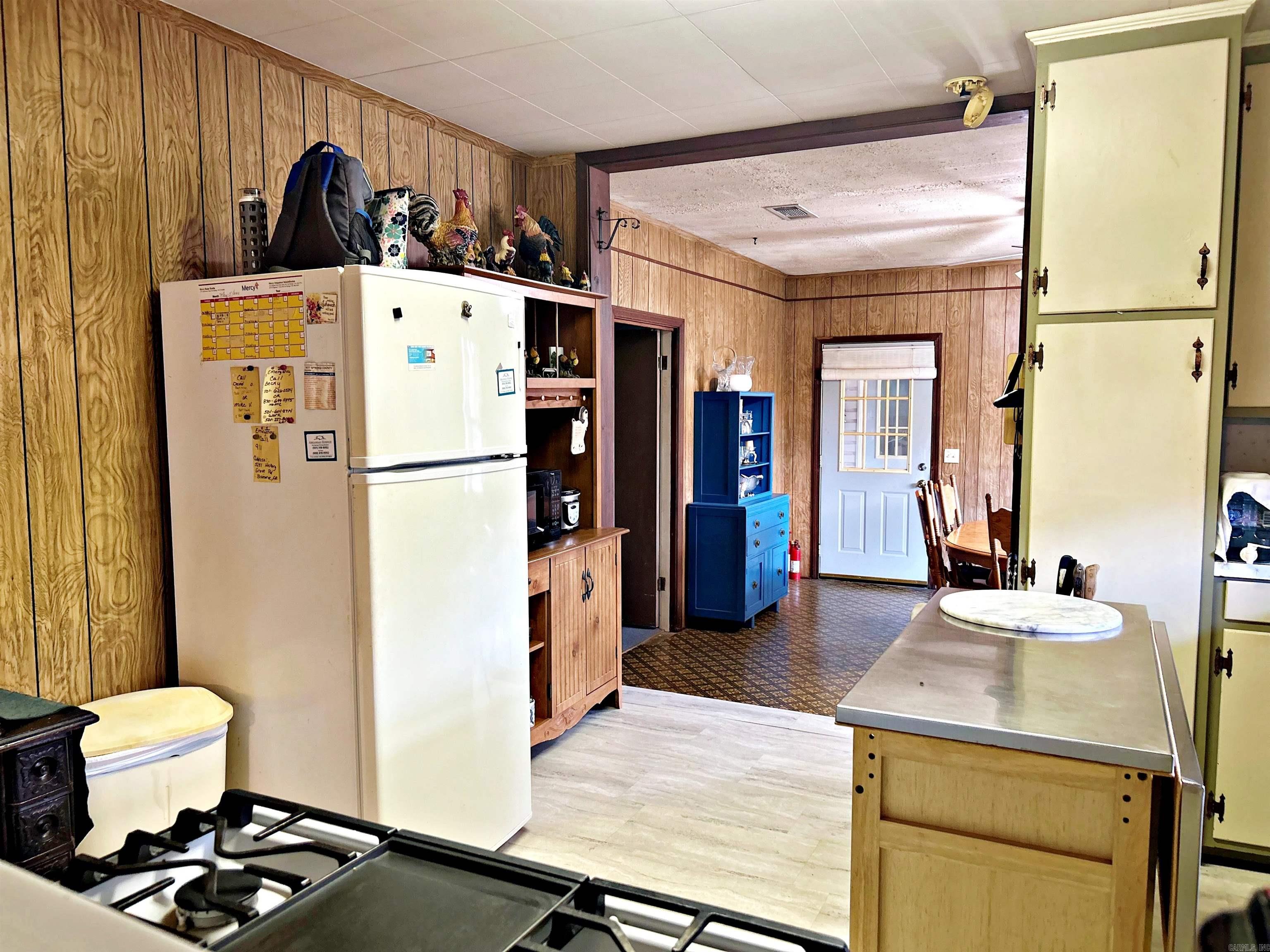 5261 Hickory Grove Road