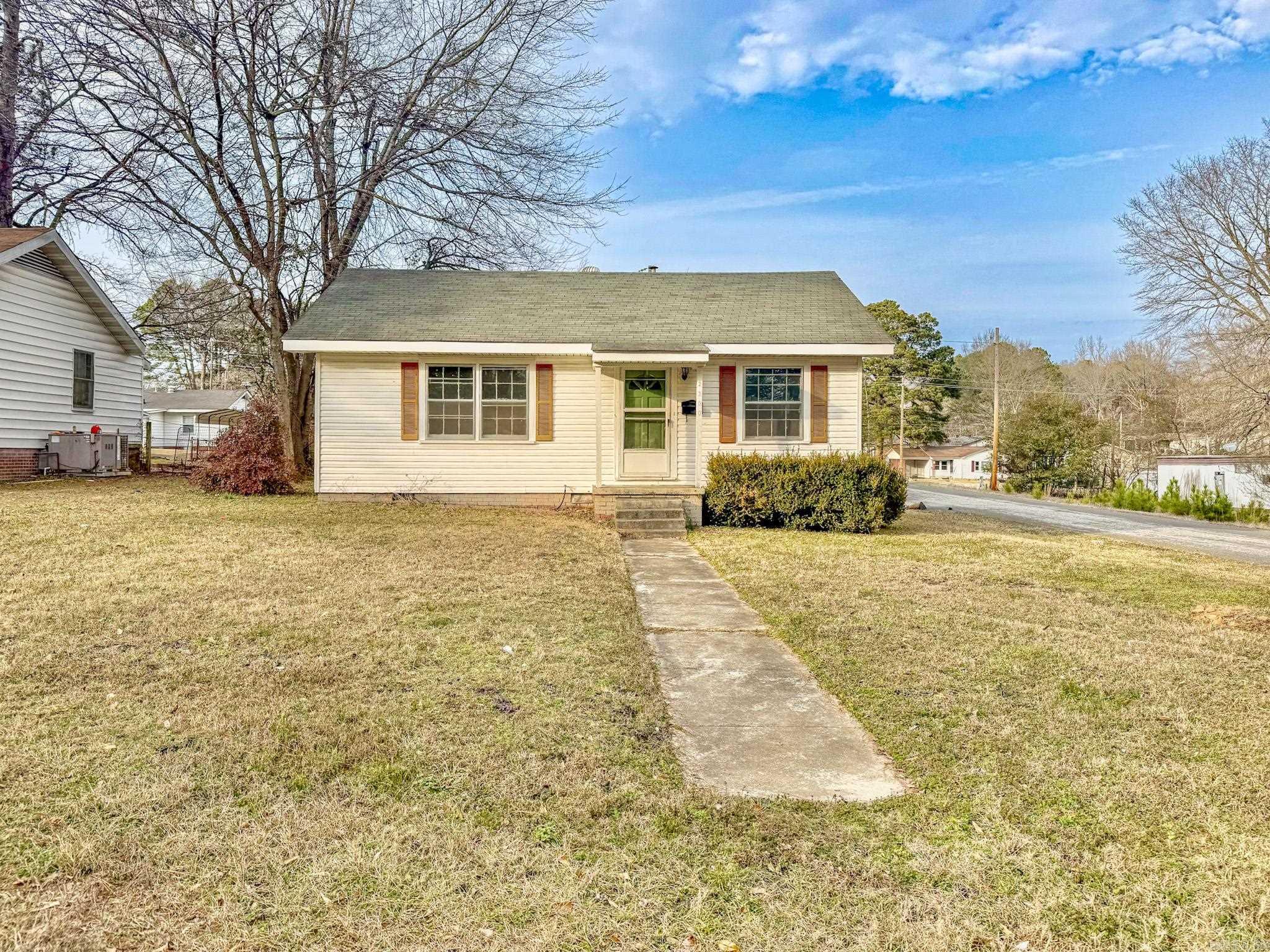 2300 Barkman Street