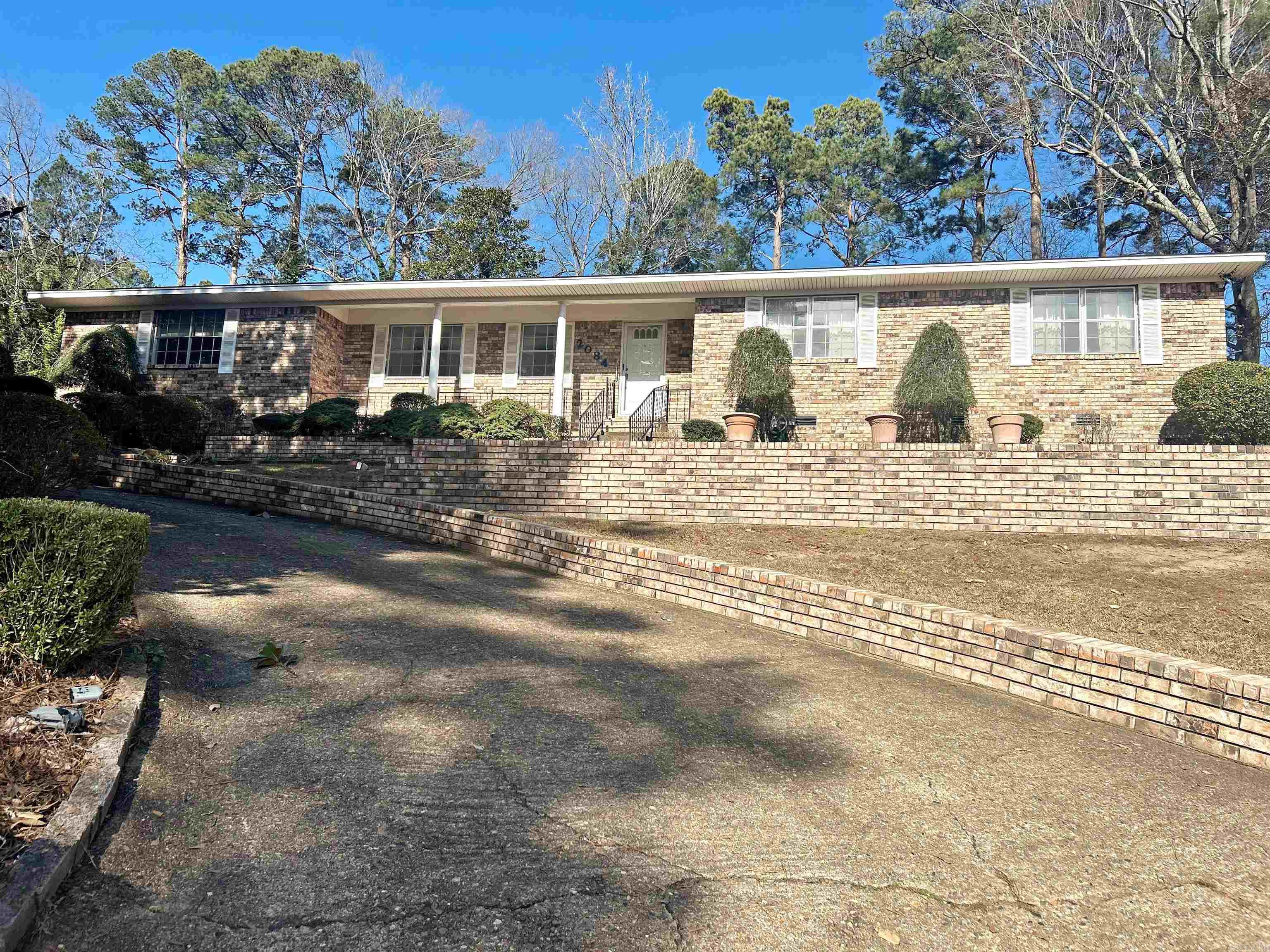 2084 Elaine Circle