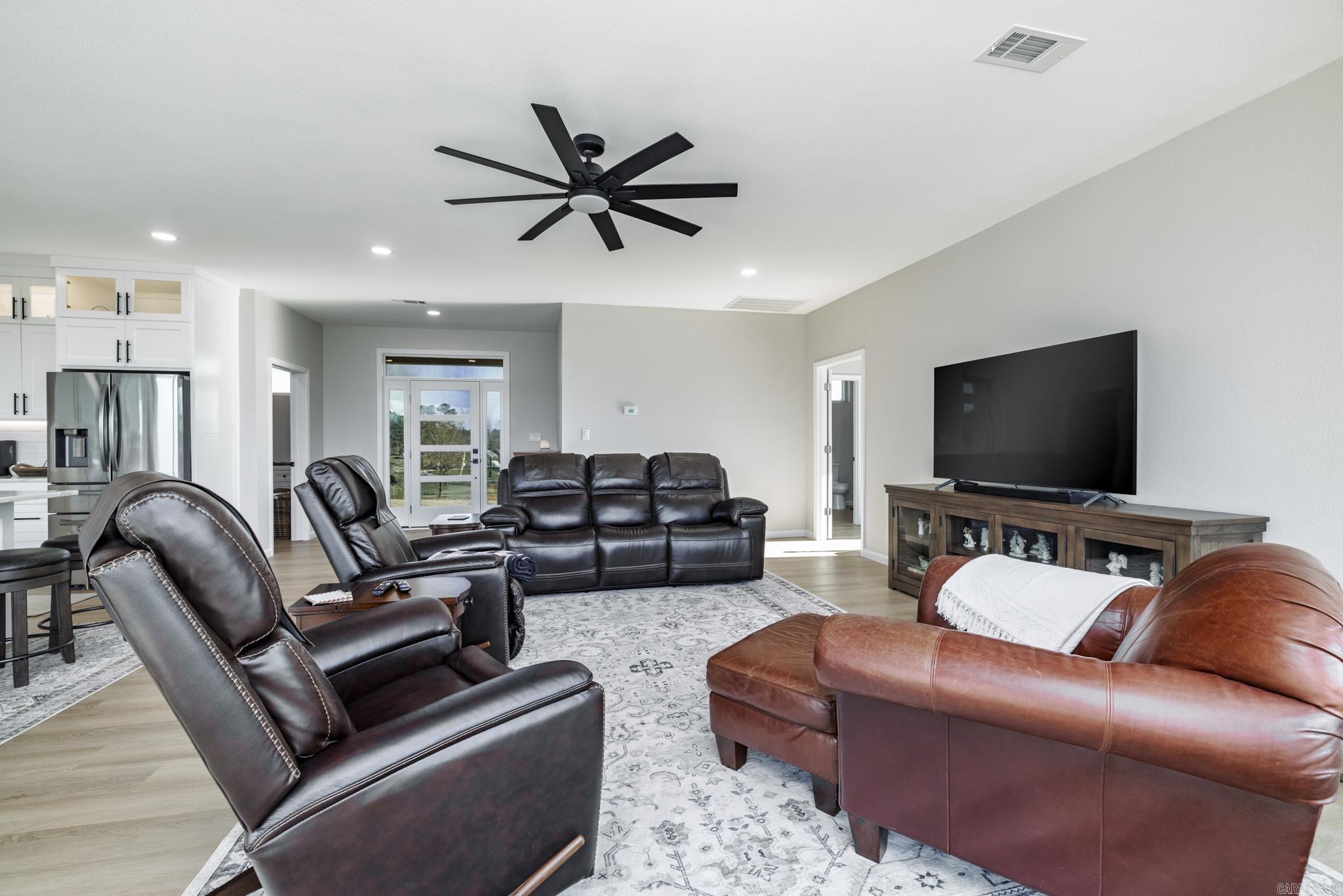 279 Eagles Ln Lane