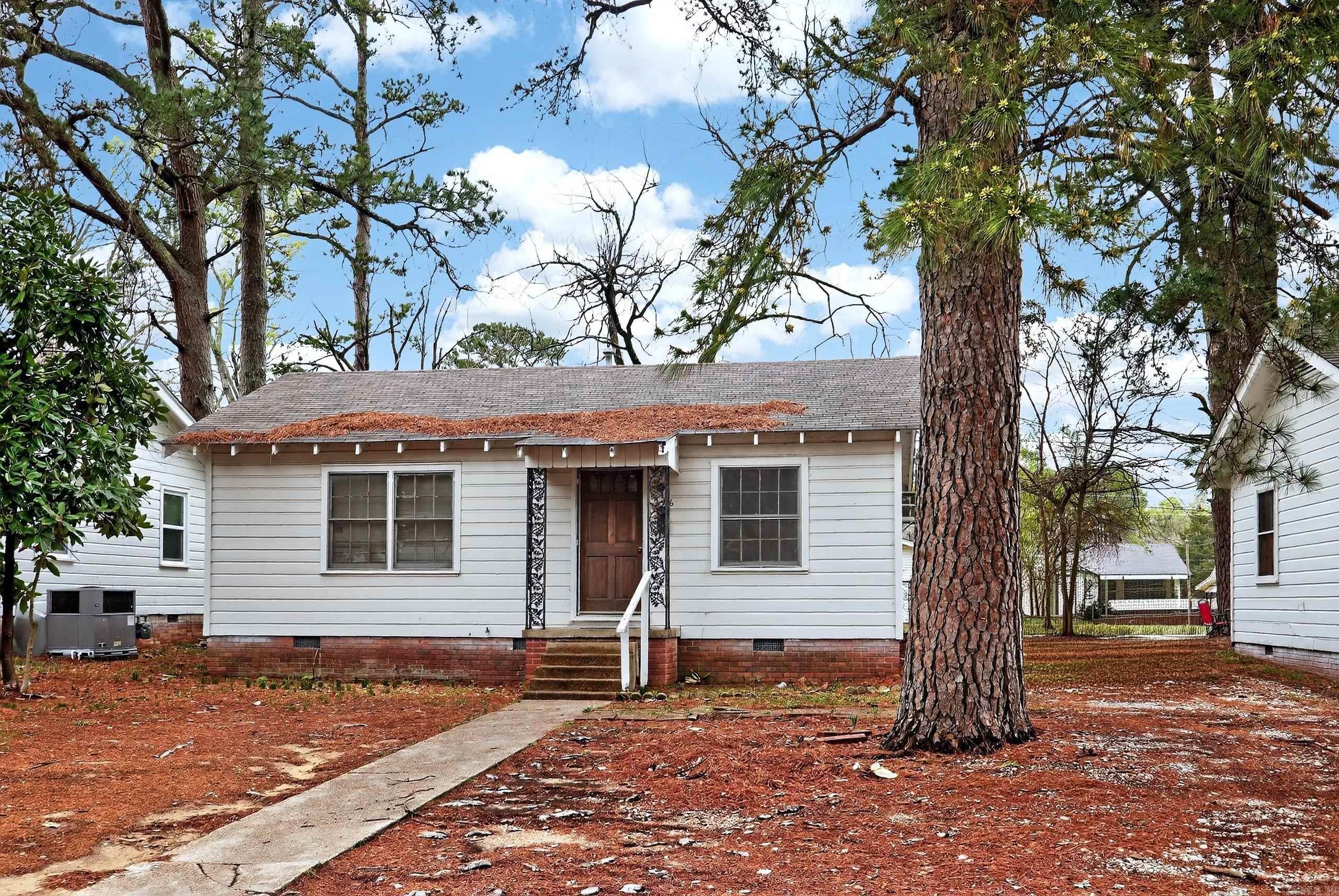 2306 Barkman Street