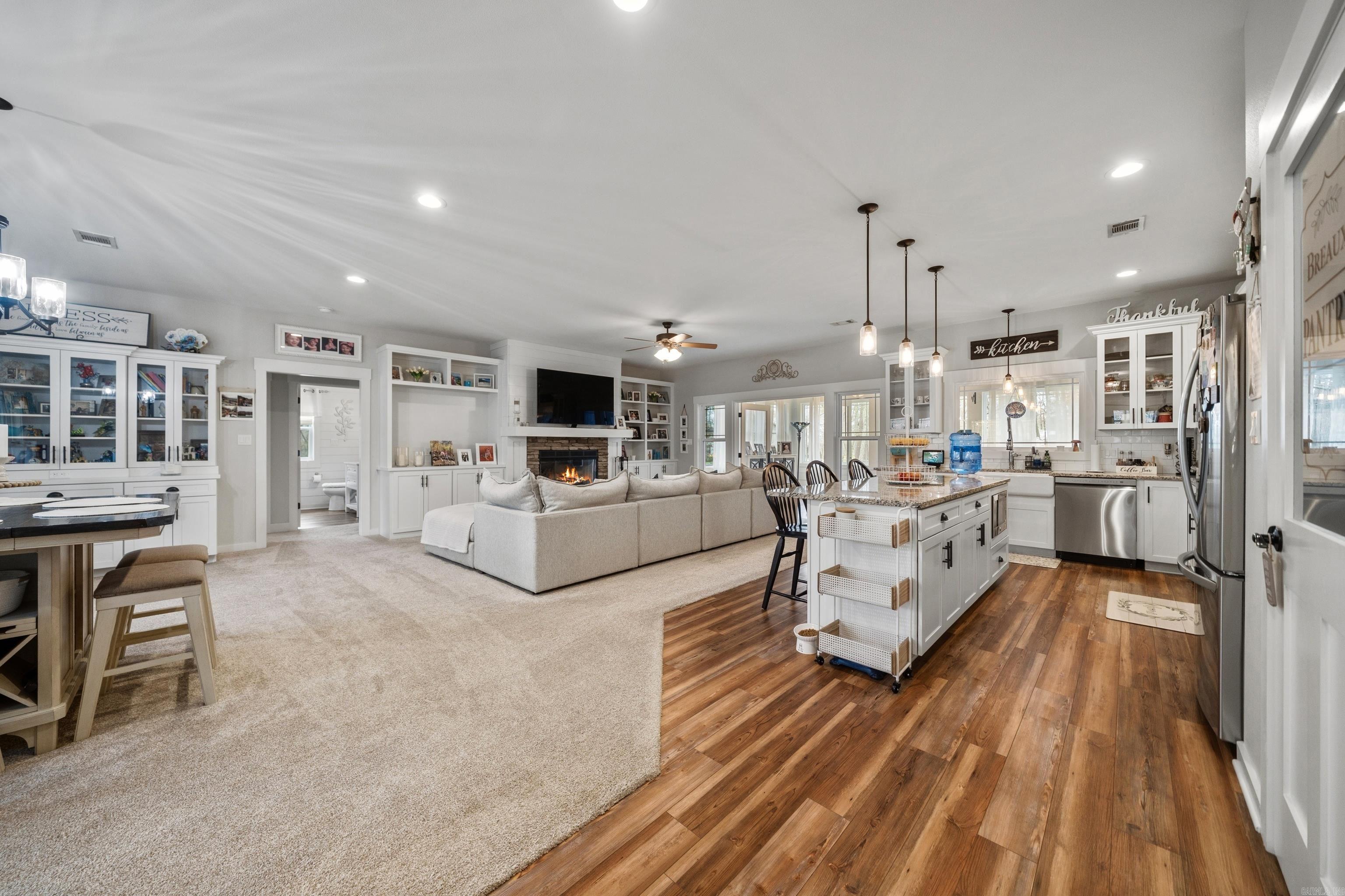 200 Autumn Oaks Dr