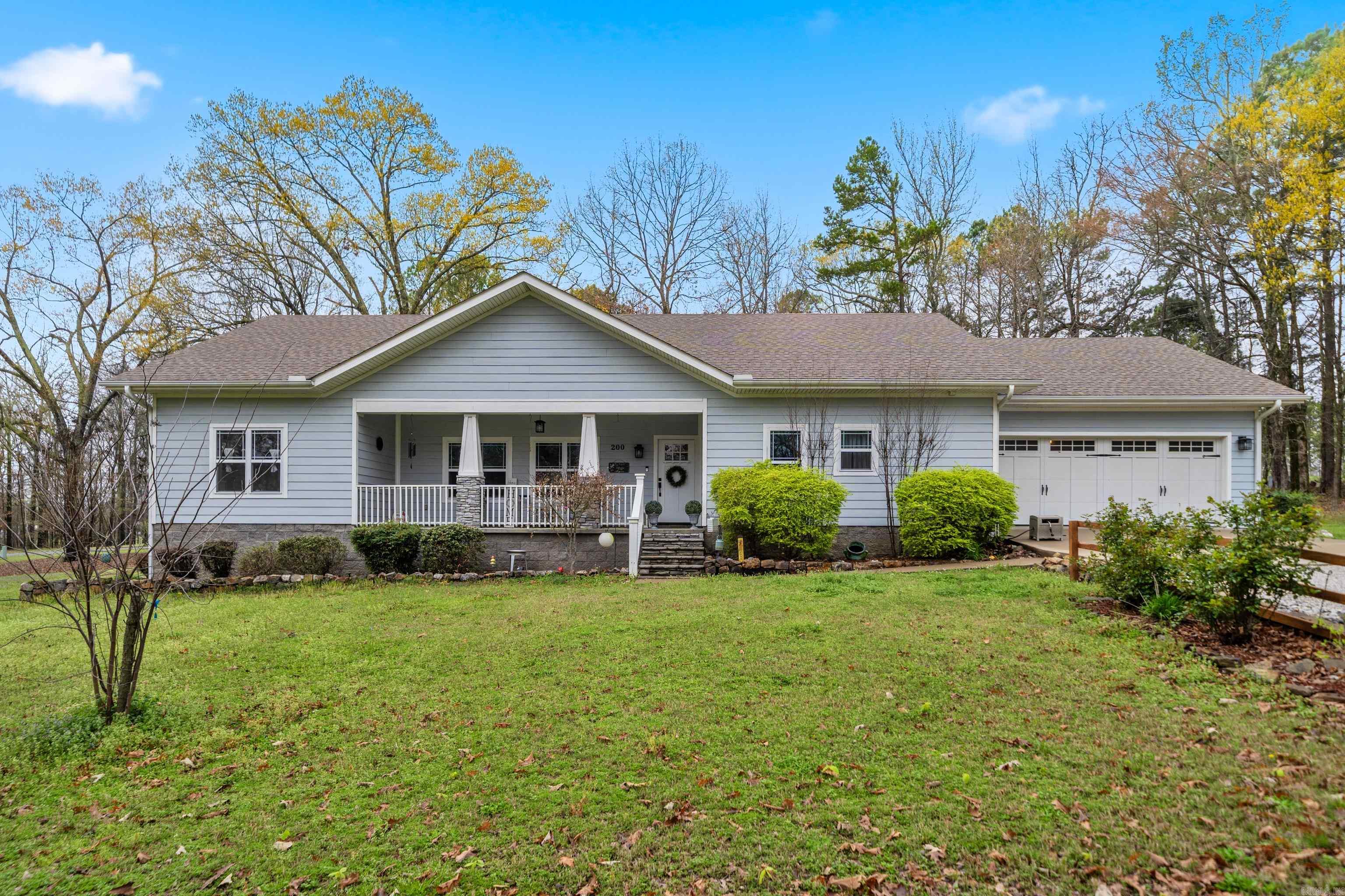 200 Autumn Oaks Dr