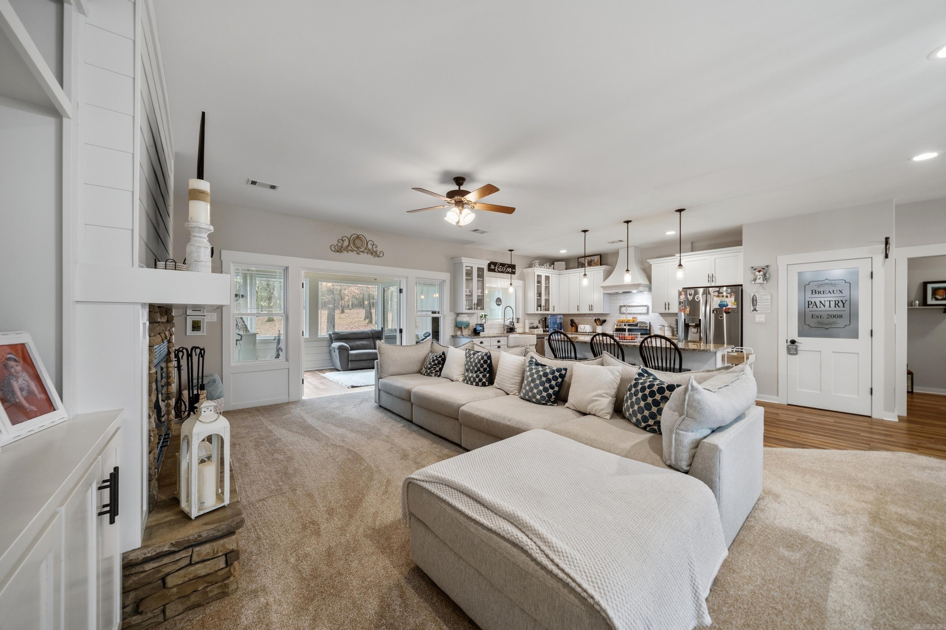 200 Autumn Oaks Dr