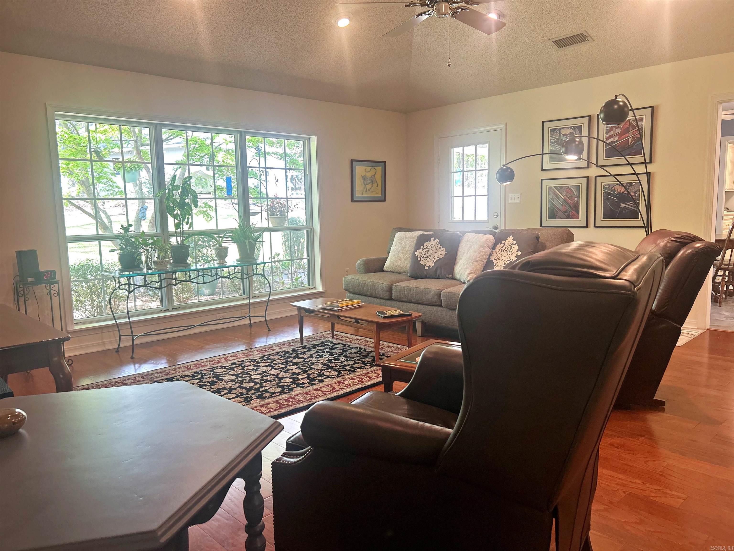 405 North Park Drive