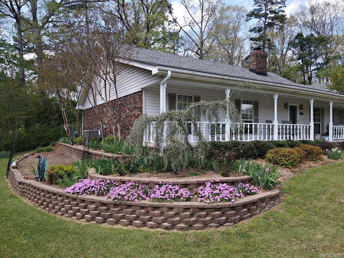 405 North Park Drive
