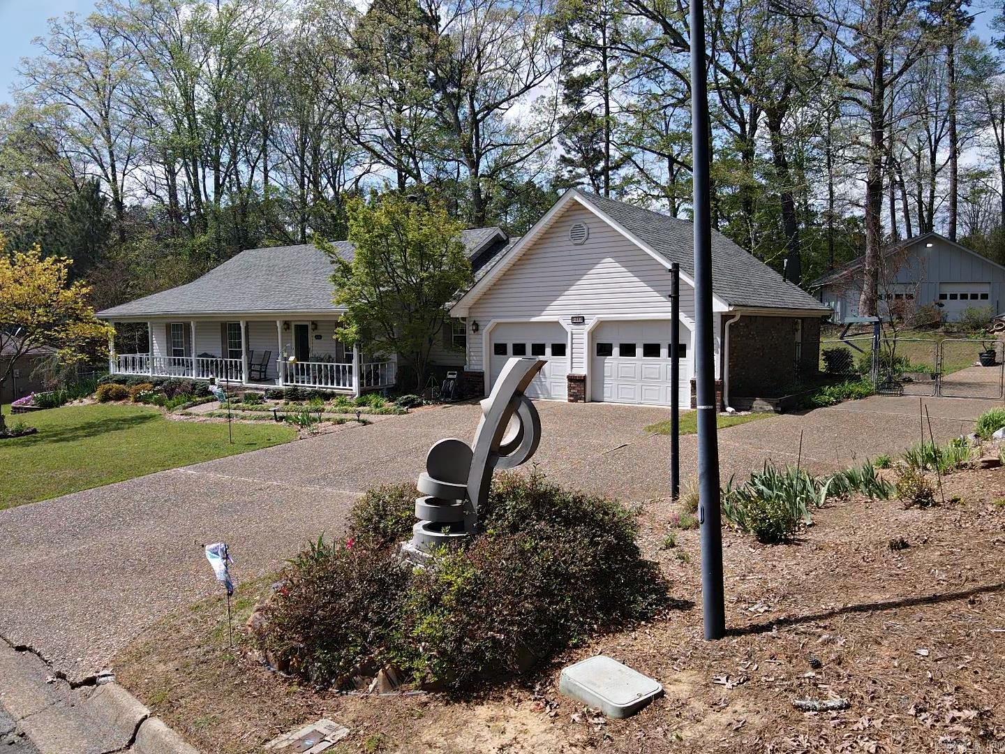 405 North Park Drive