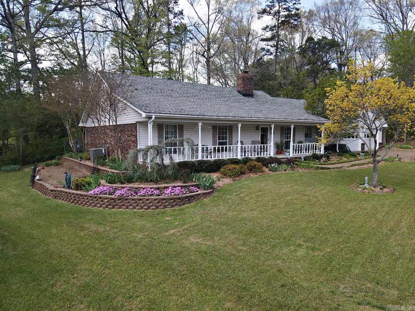 405 North Park Drive