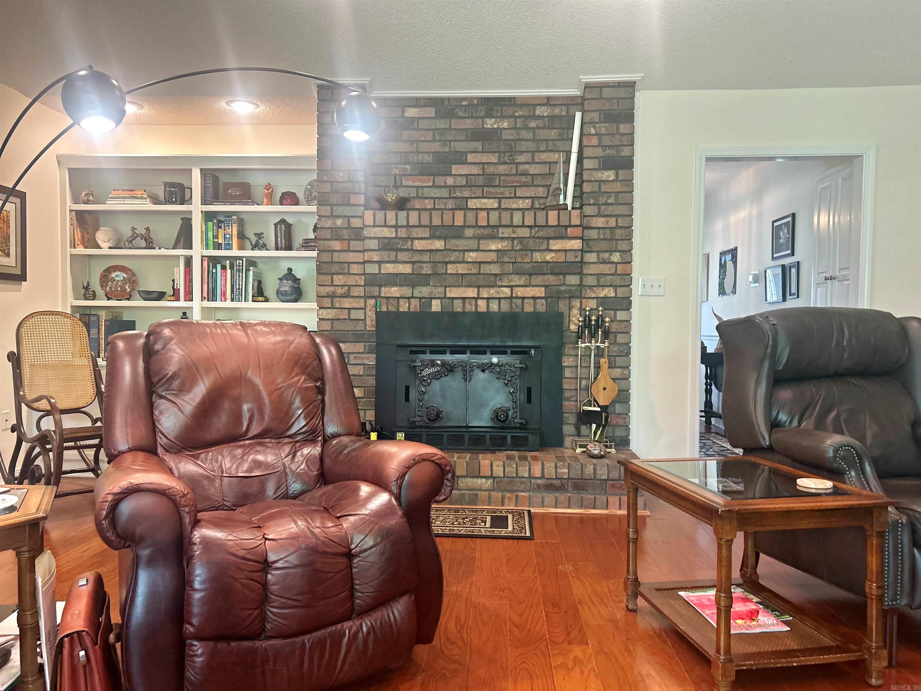 405 North Park Drive