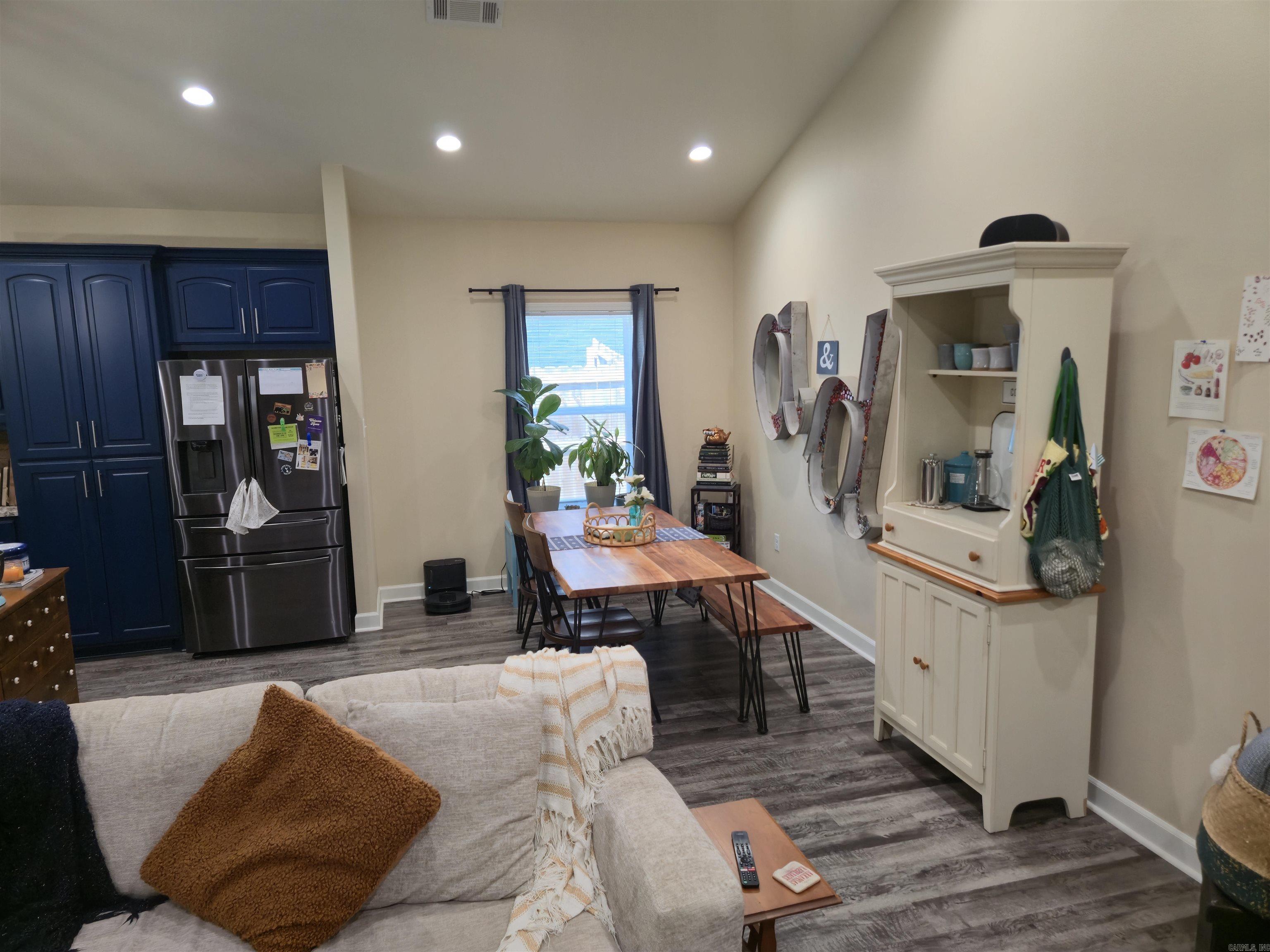 2801 Evonshire Drive