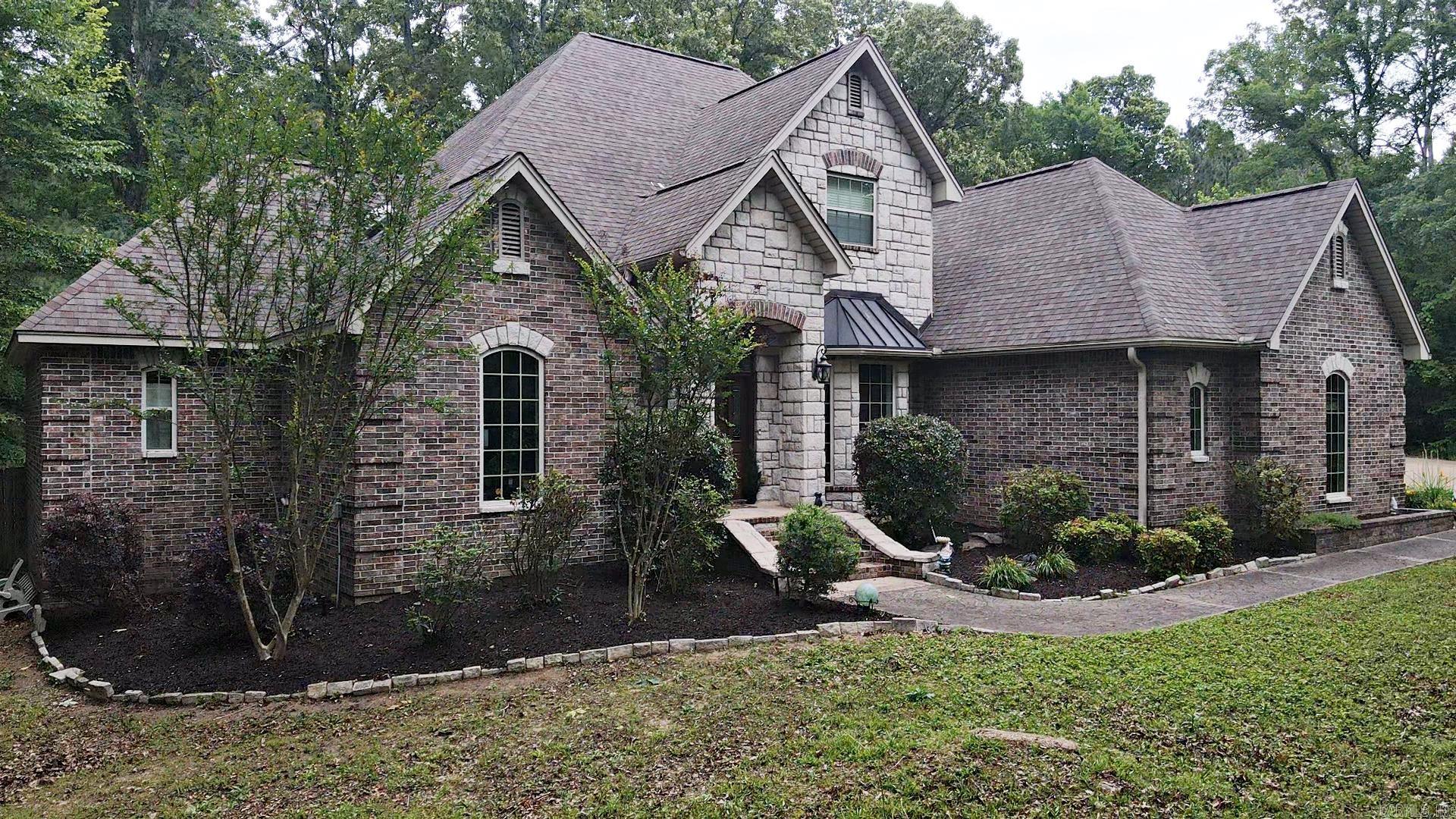111 Apple Blossom Drive