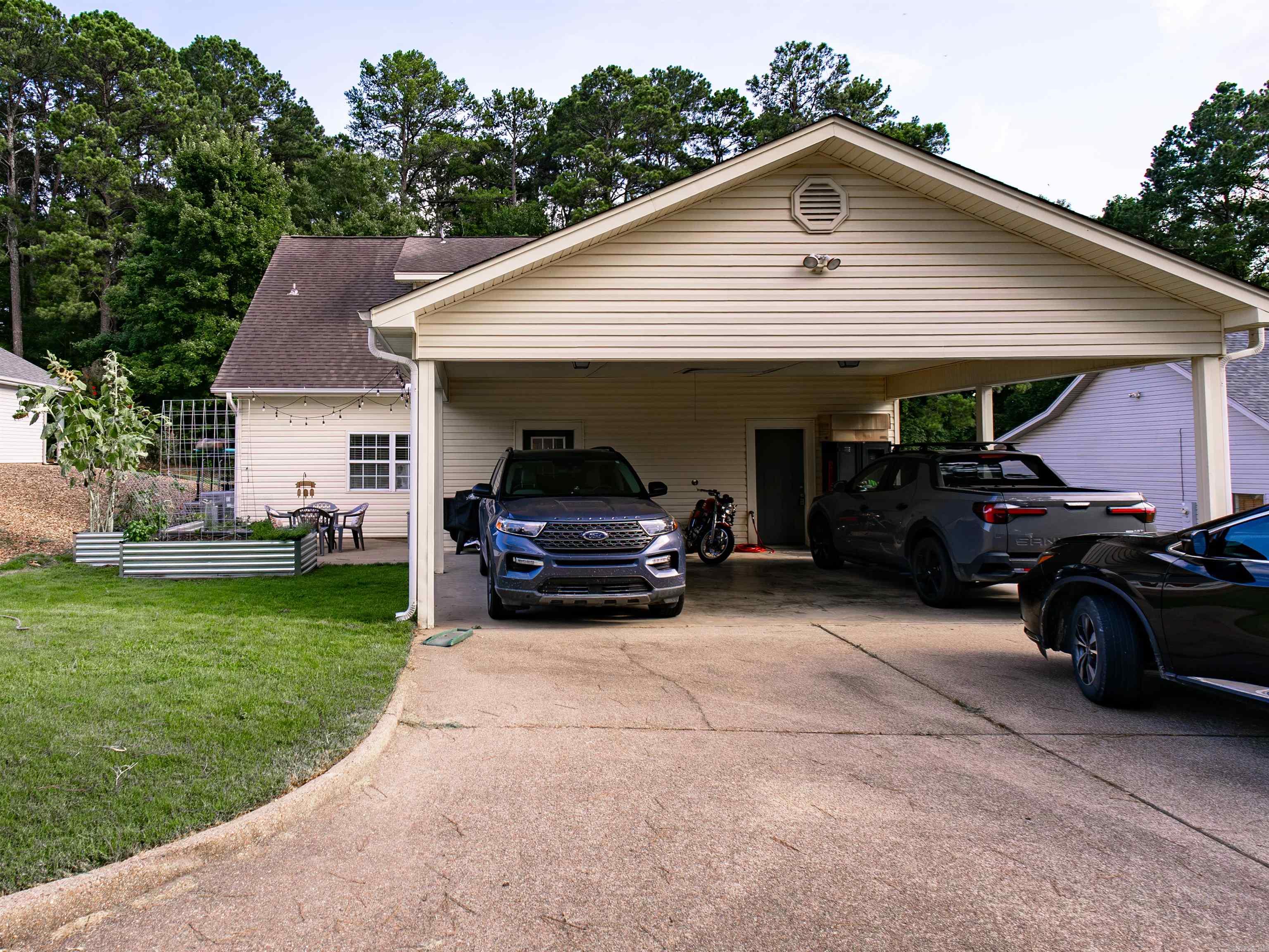 1808 Forrest Park Drive