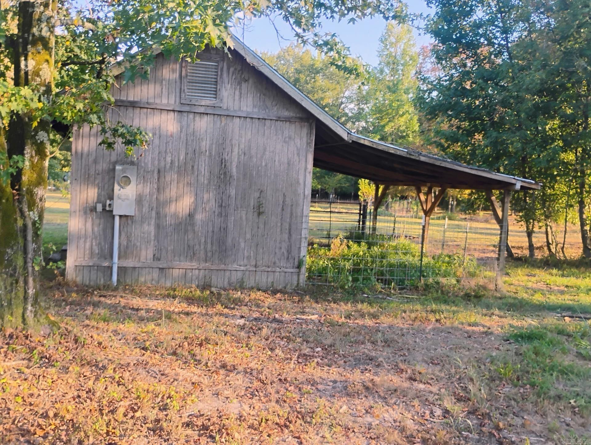 5665 N Hwy 53