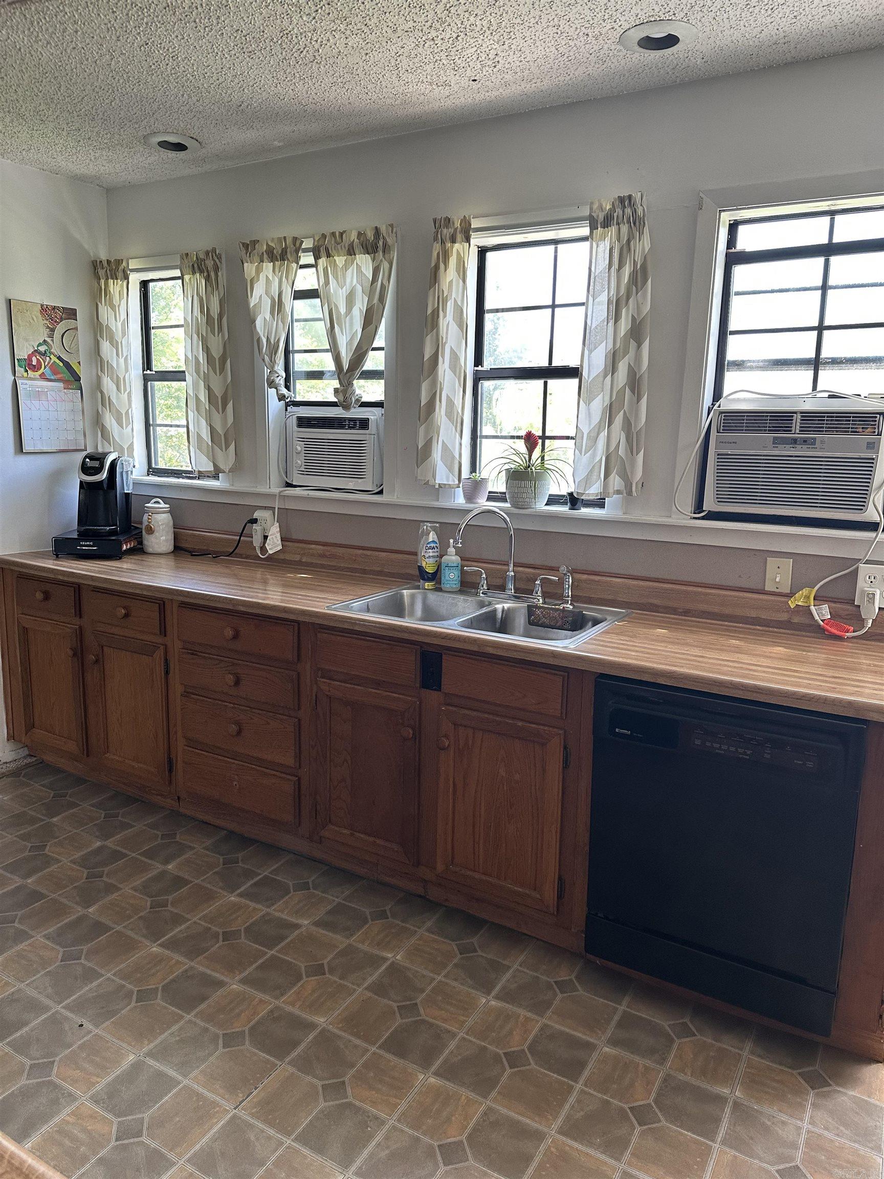 220 Grand Point Drive