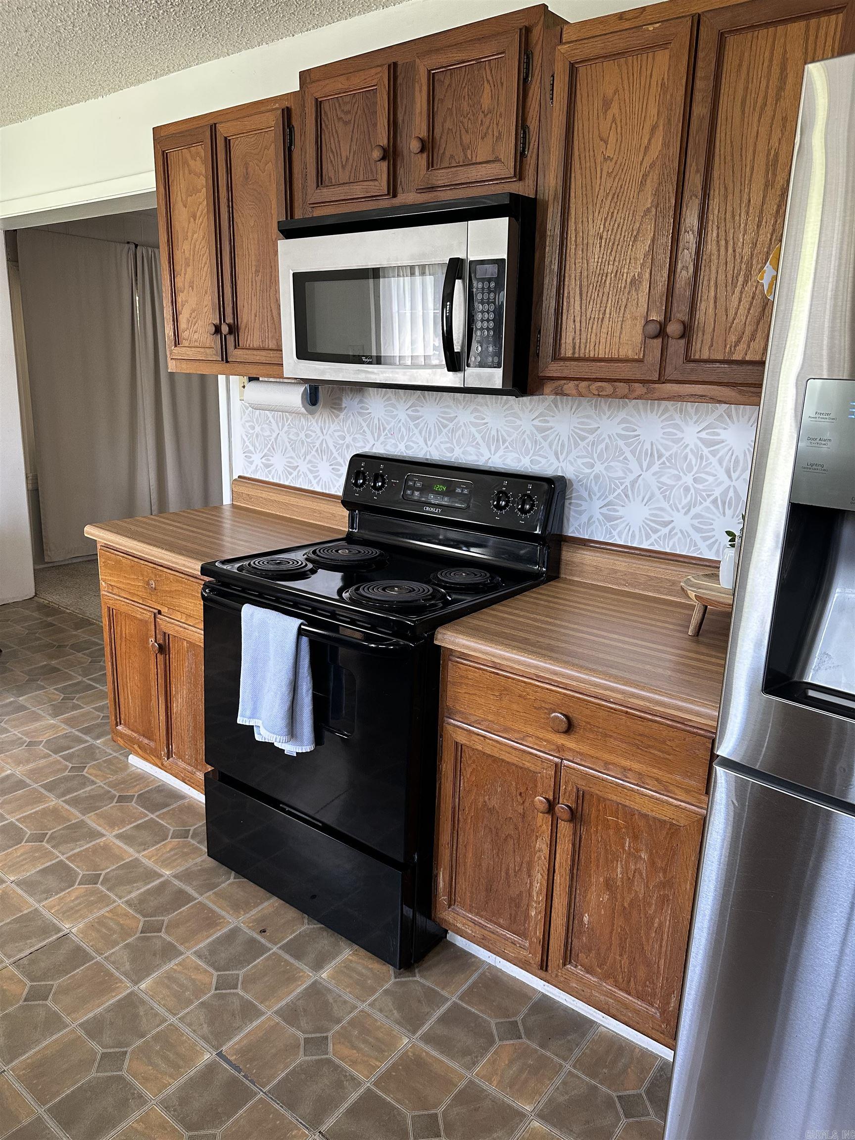 220 Grand Point Drive