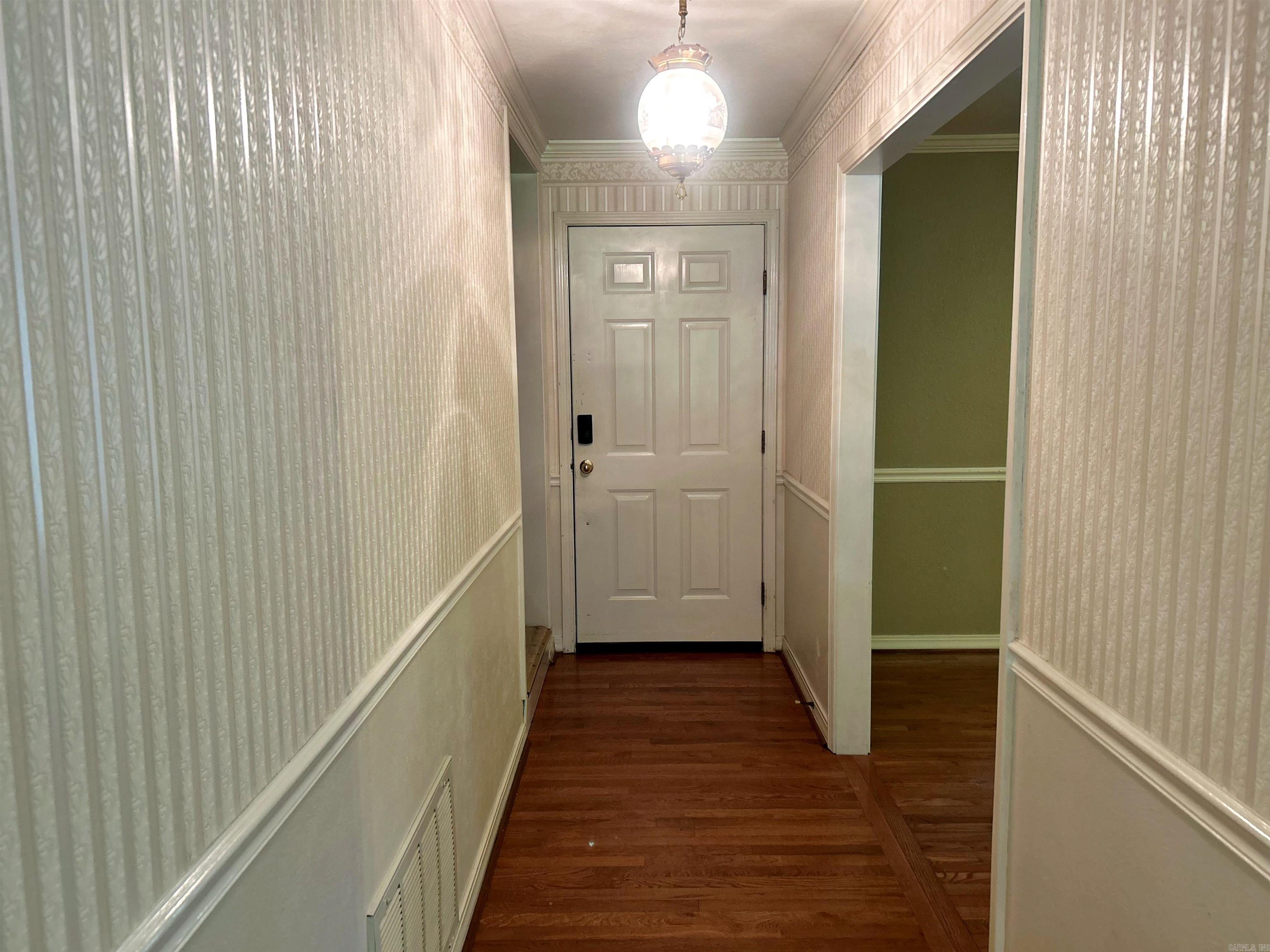 10 Edgewood Drive
