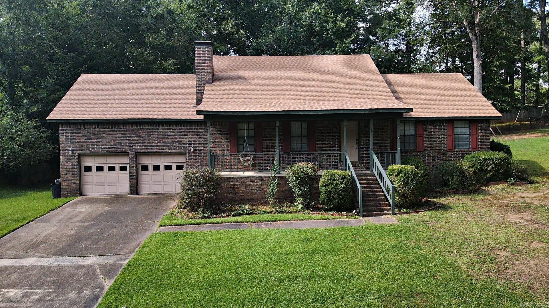 10 Edgewood Drive