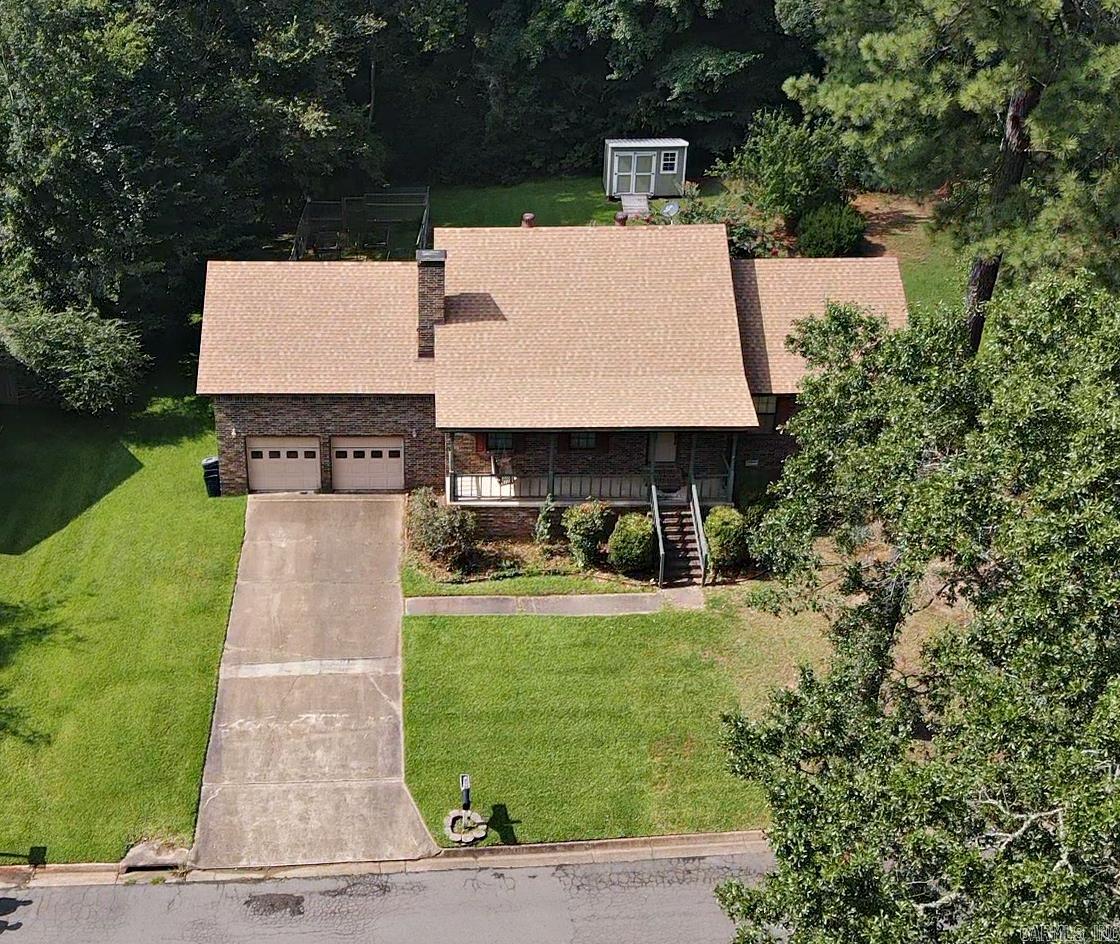 10 Edgewood Drive