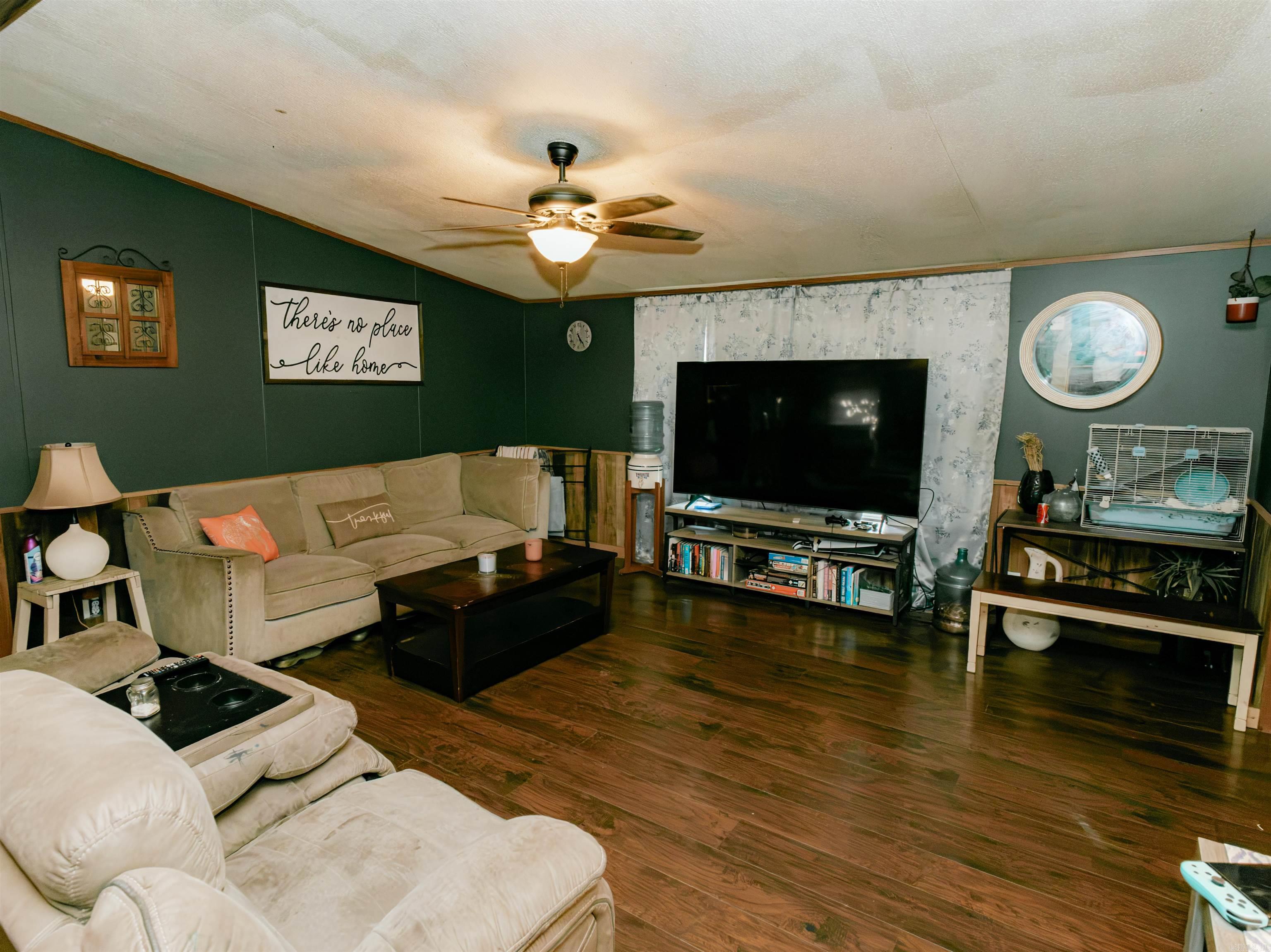 1624 Laurel Road