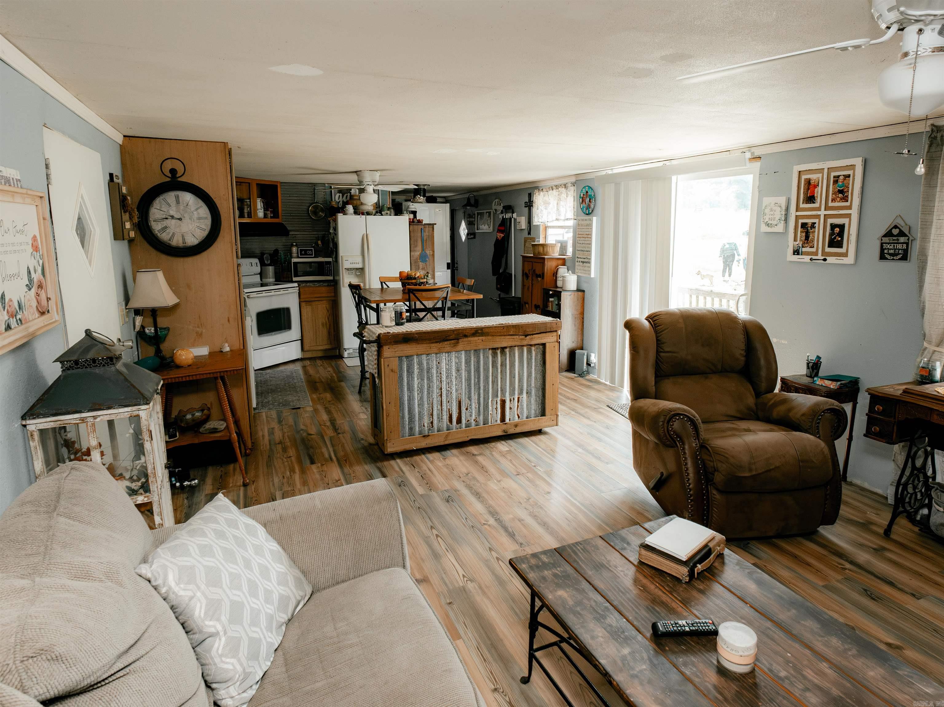 1624 Laurel Road