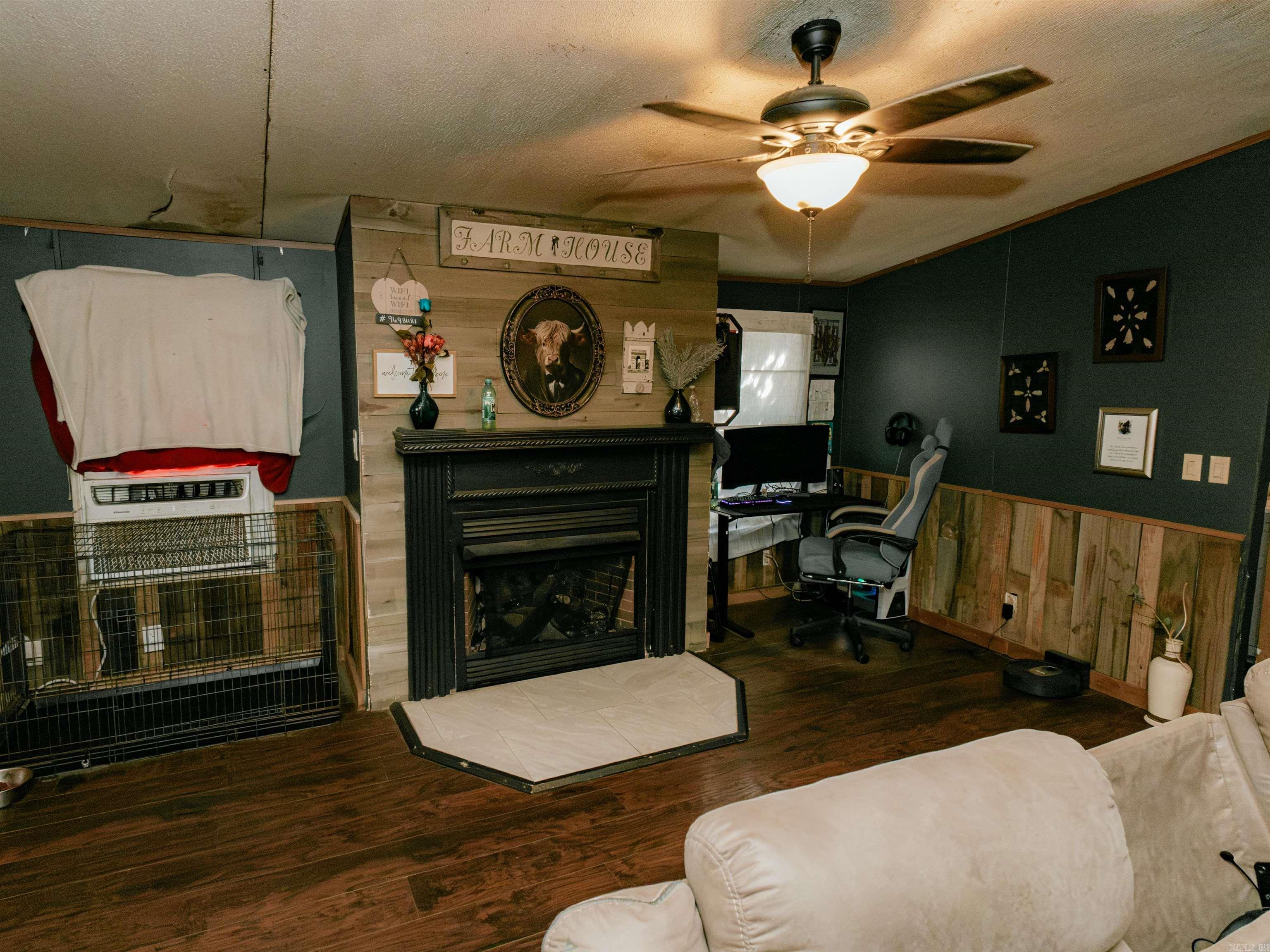1624 Laurel Road