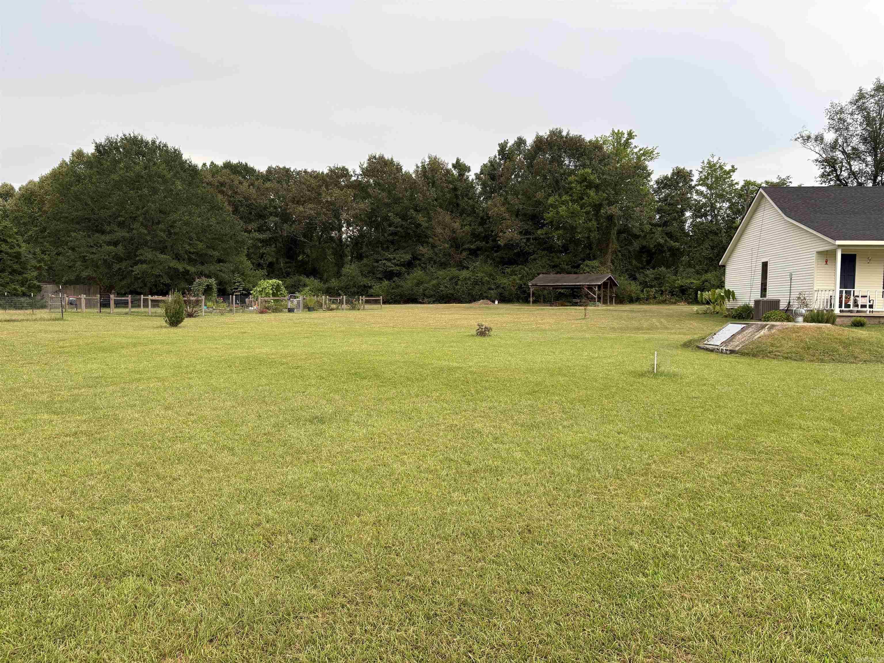 2742 Highway 51 N