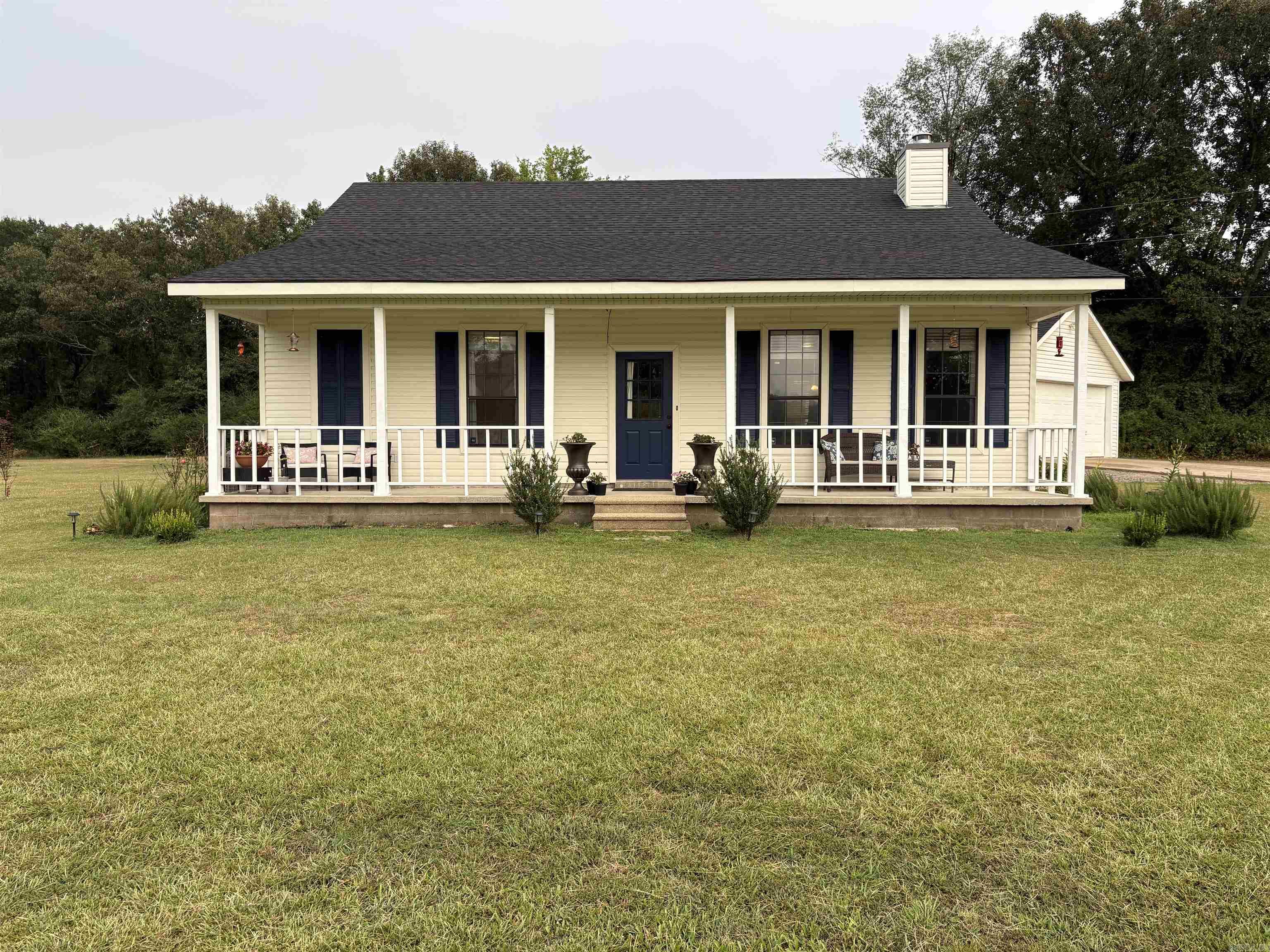2742 Highway 51 N