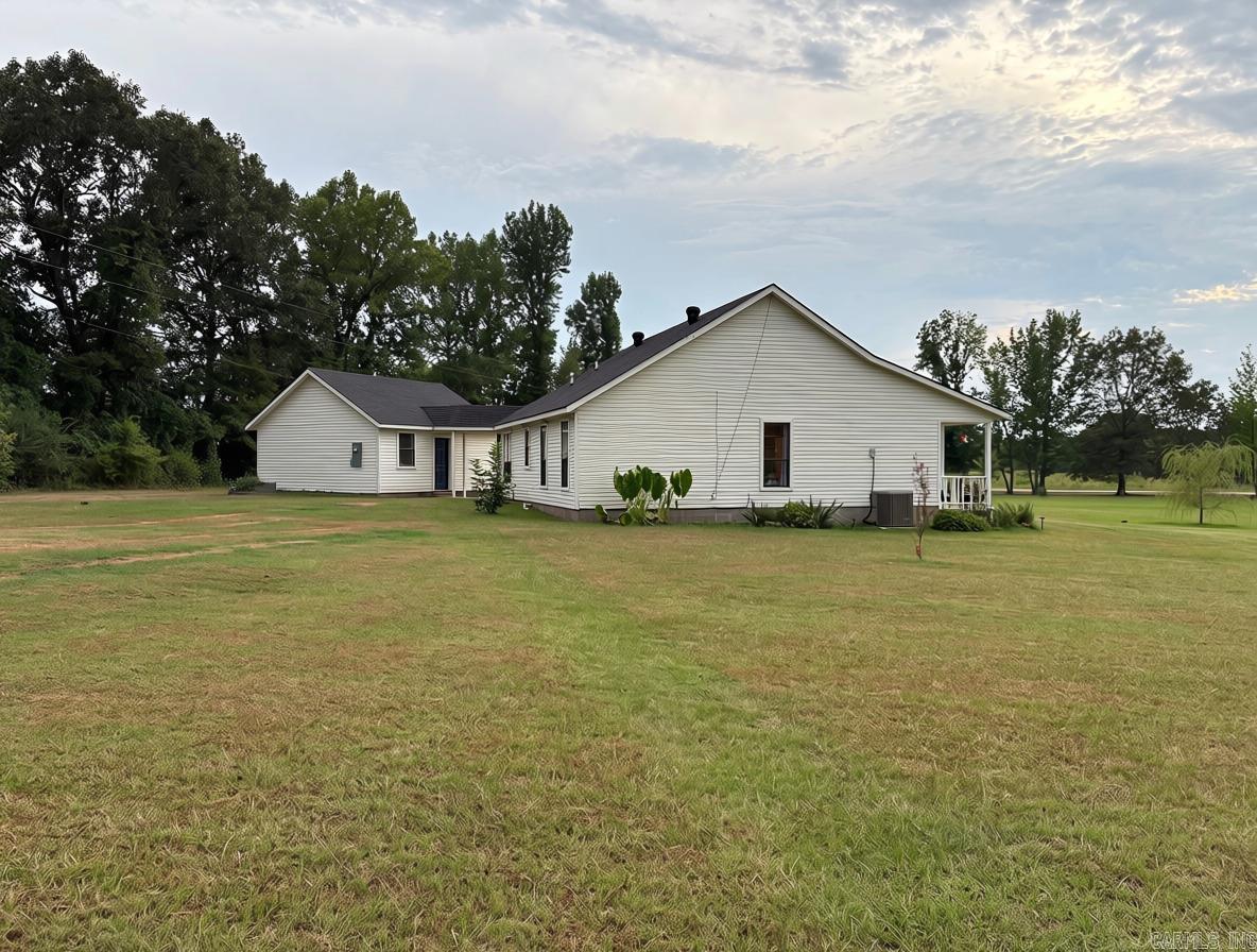 2742 Highway 51 N