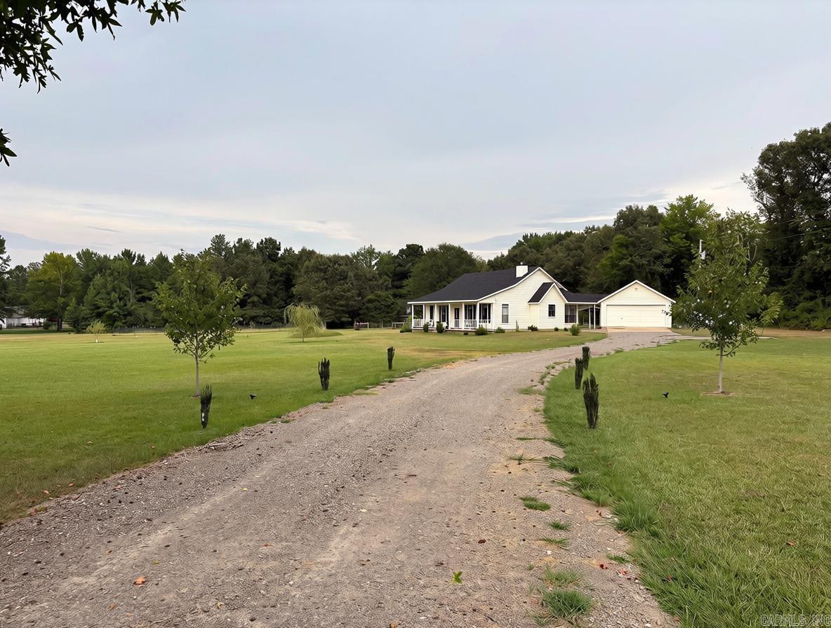 2742 Highway 51 N