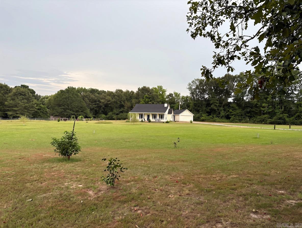 2742 Highway 51 N