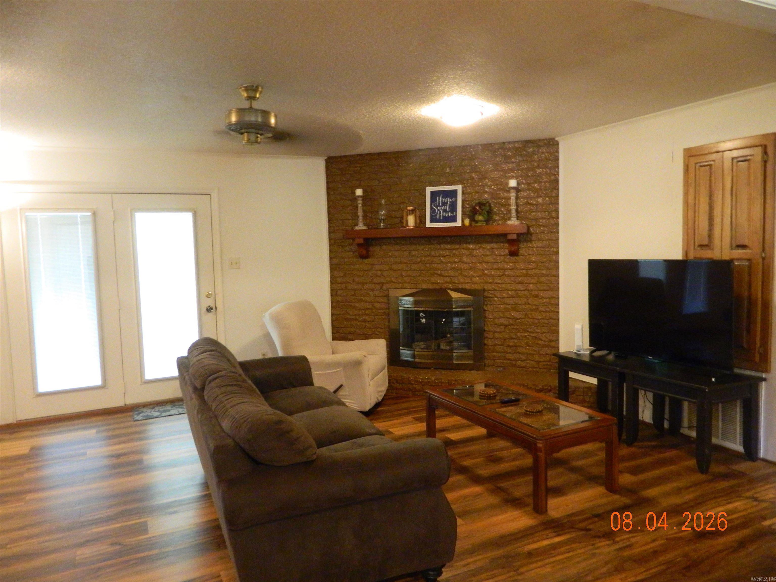 121 Leewood Drive