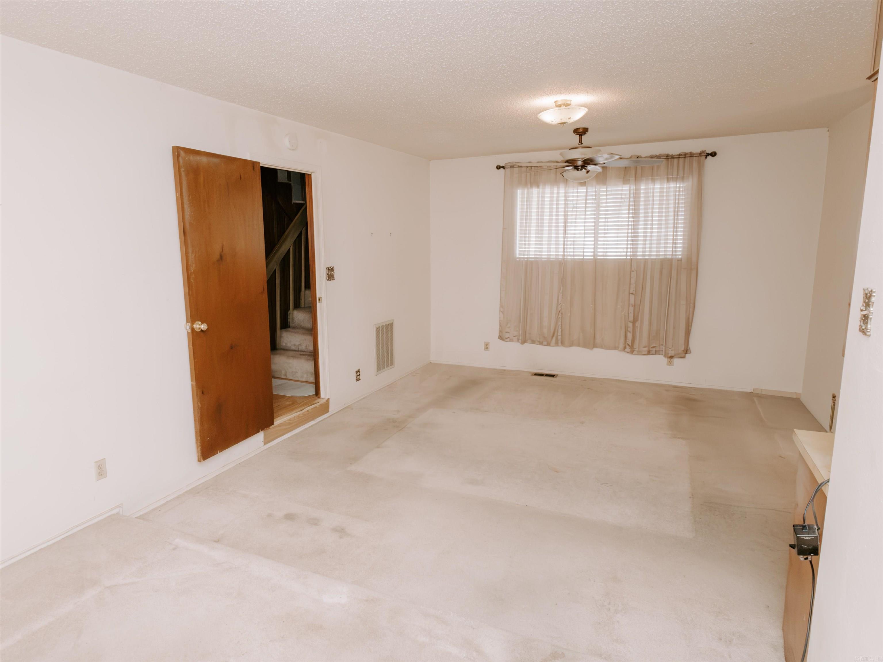 207 Brookhollow Court