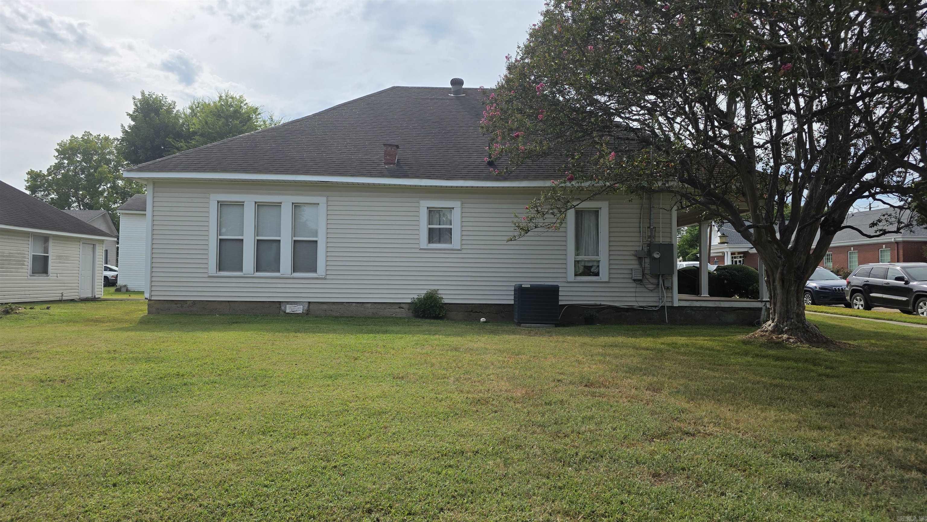 303 & 309 Main Street