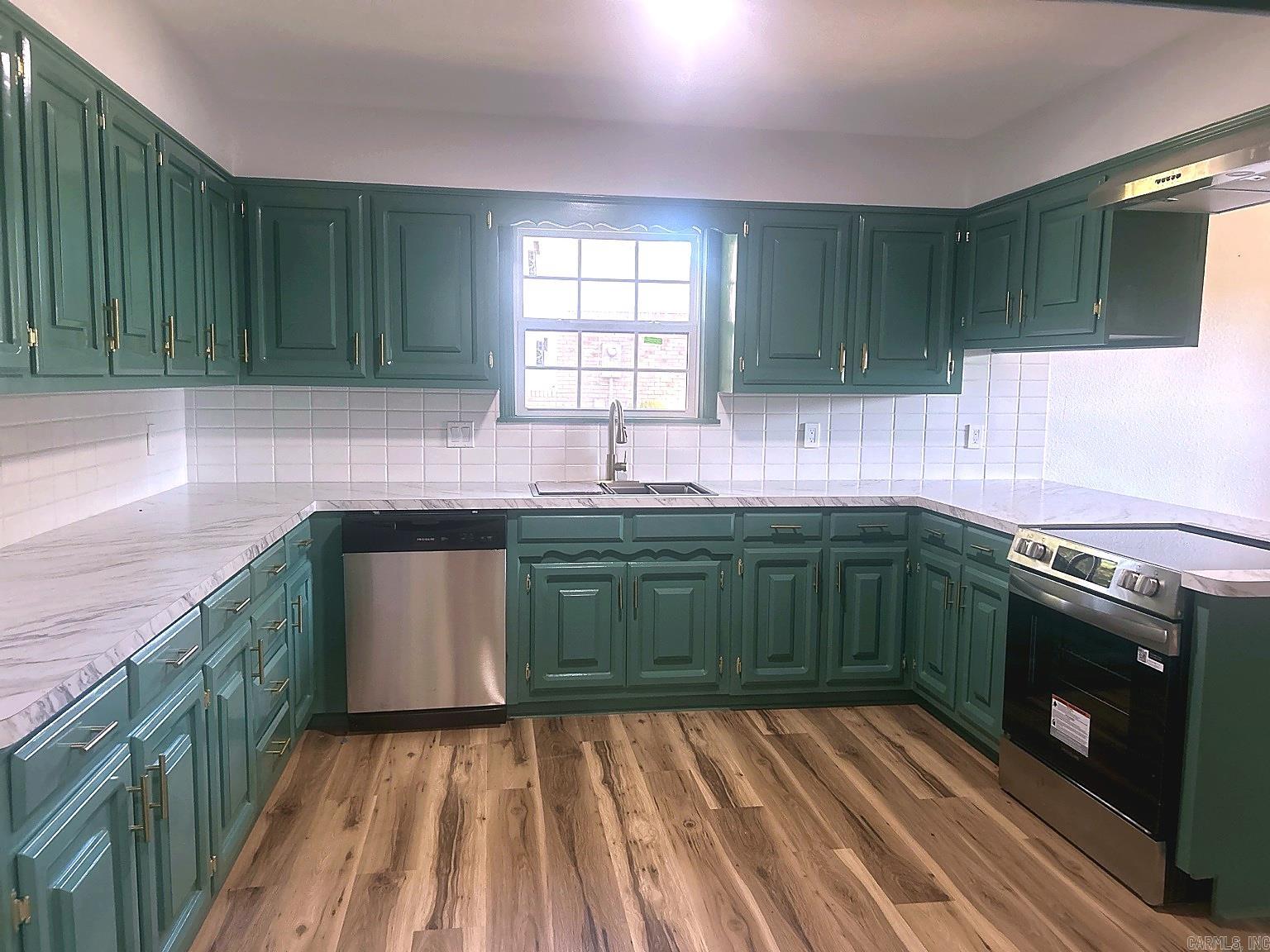 108 Leewood Drive