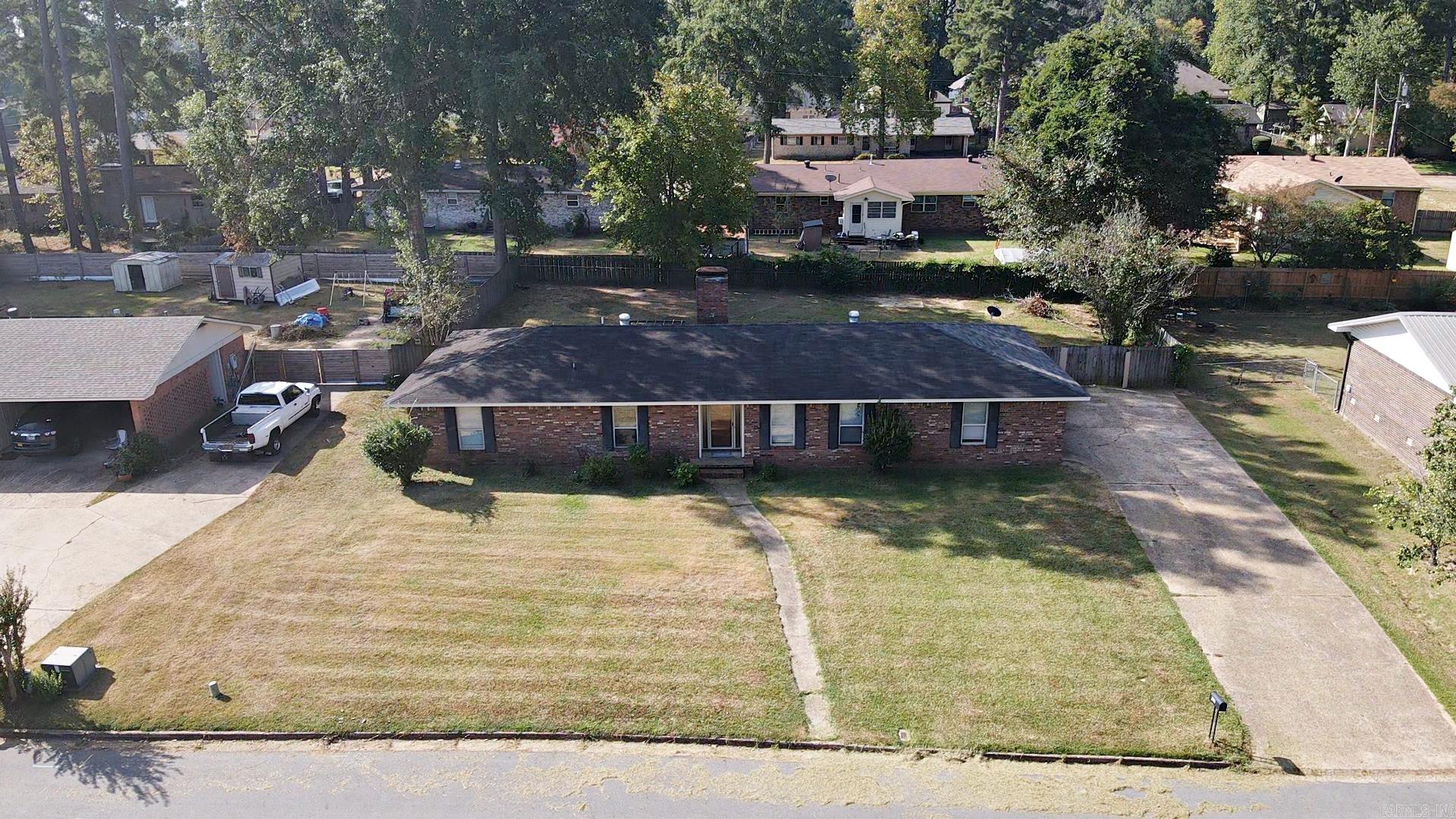 2707 Lynwood Drive