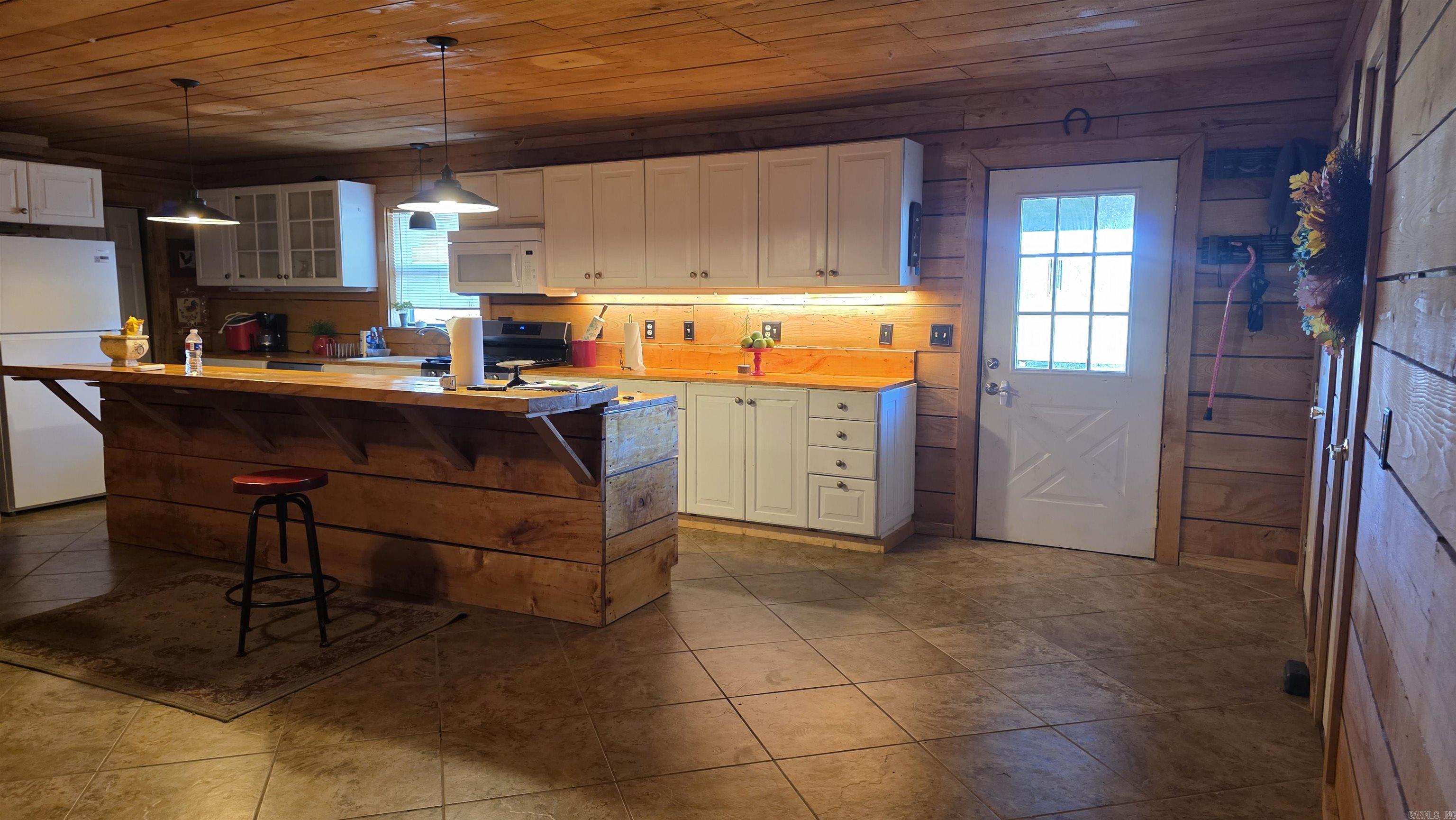 1359 Two Rivers Trail