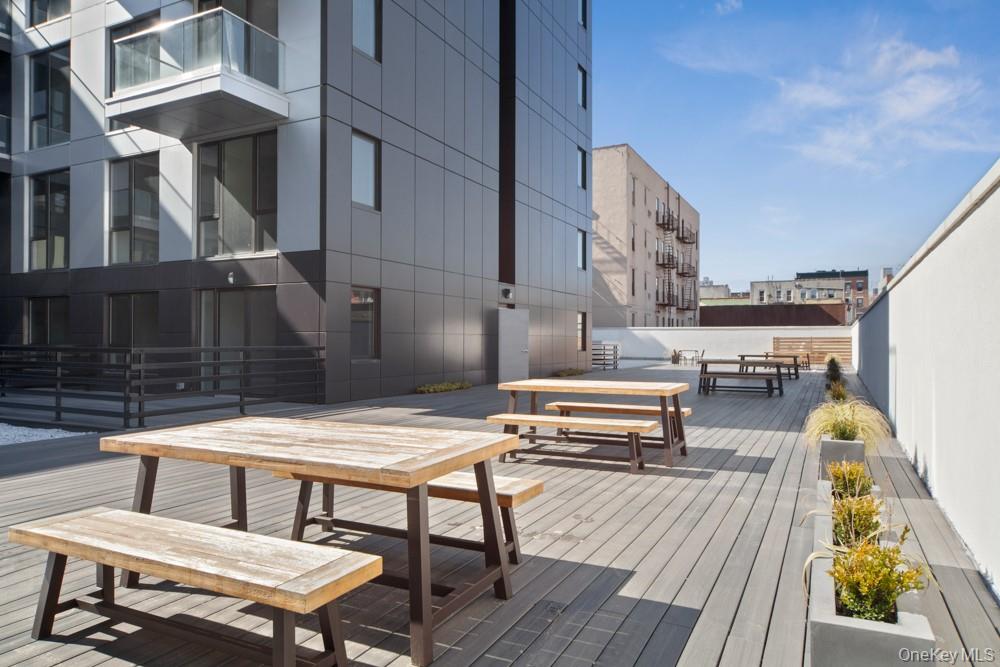 1433 31st Avenue Unit: 3L