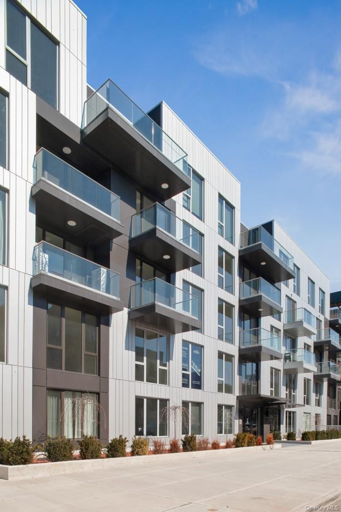 1433 31st Avenue Unit: 3L