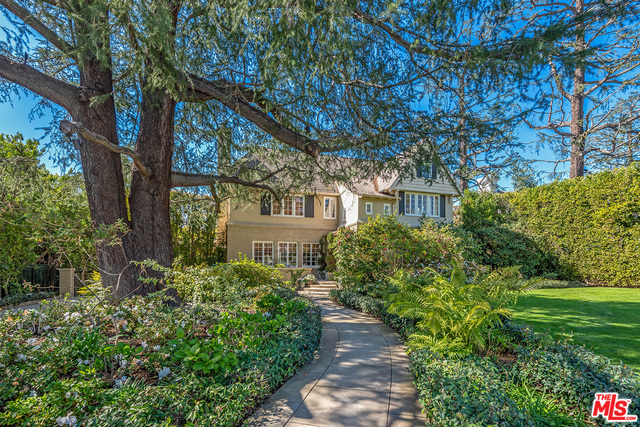 905 BEDFORD DR