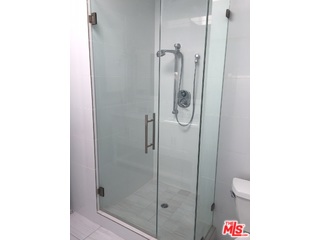 212 S LASKY DR Unit: 8