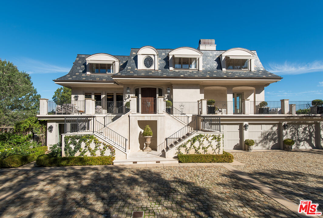 980 STRADELLA RD