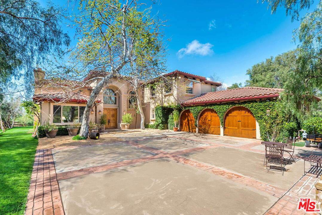 8018 Balcom Canyon Rd