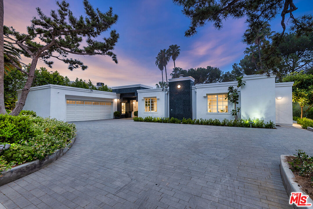 505 EVELYN PL