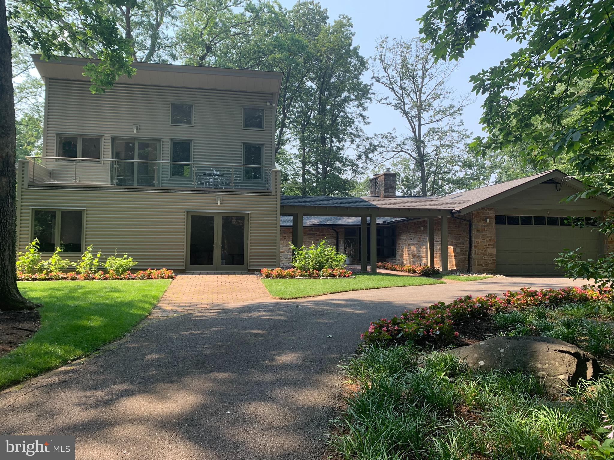 9 WOOD ROAD