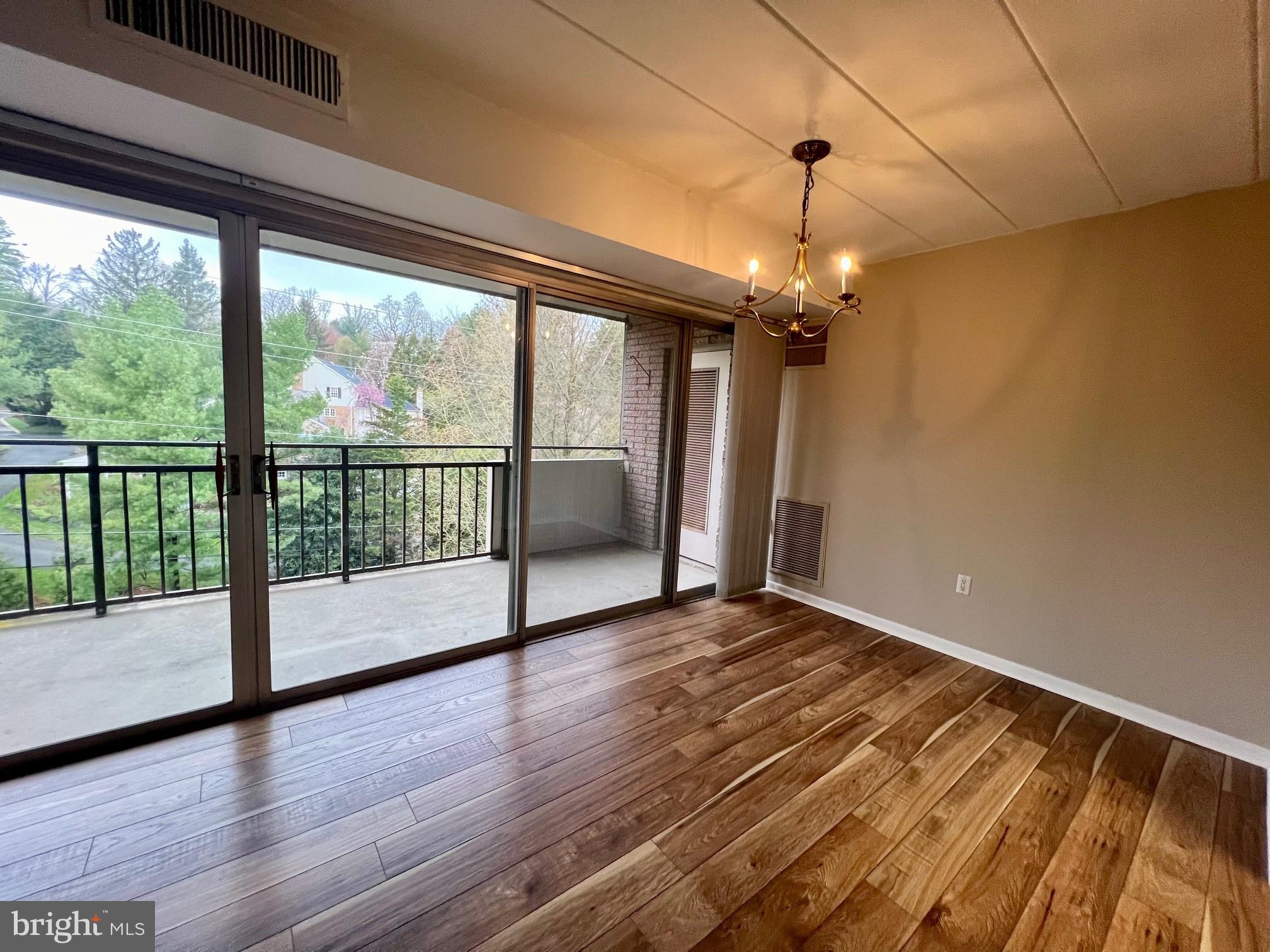 2304 RIDDLE AVENUE C403