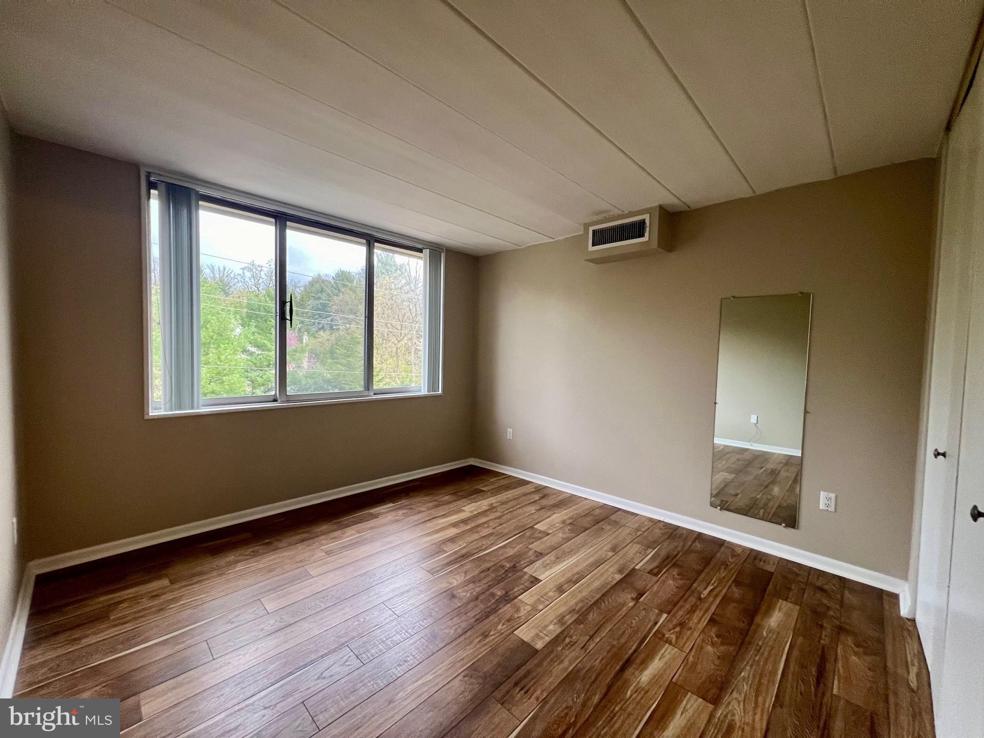 2304 RIDDLE AVENUE C403
